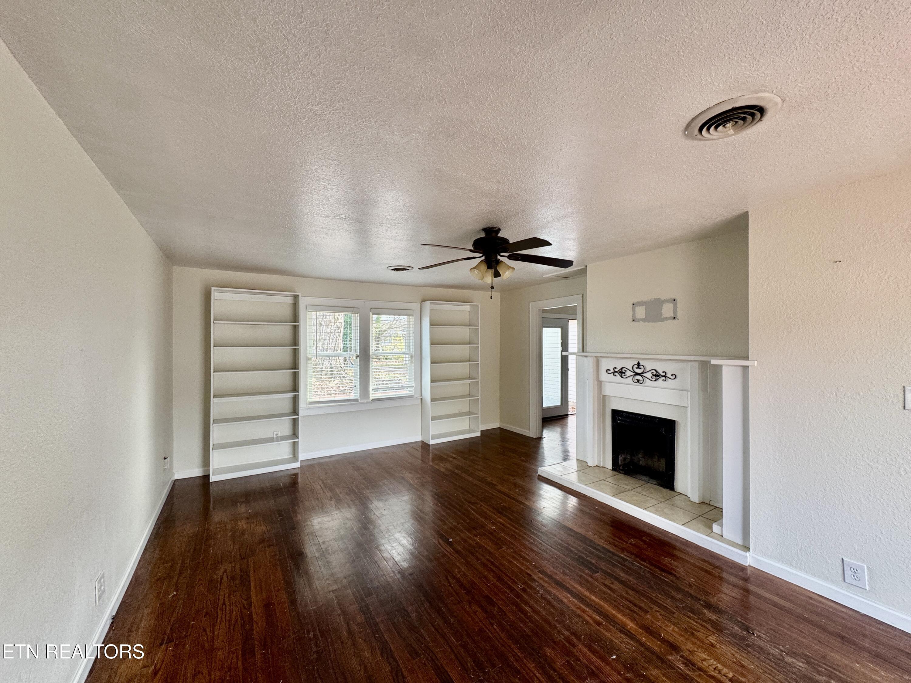 101 E Maire Avenue Clinton TN 37716