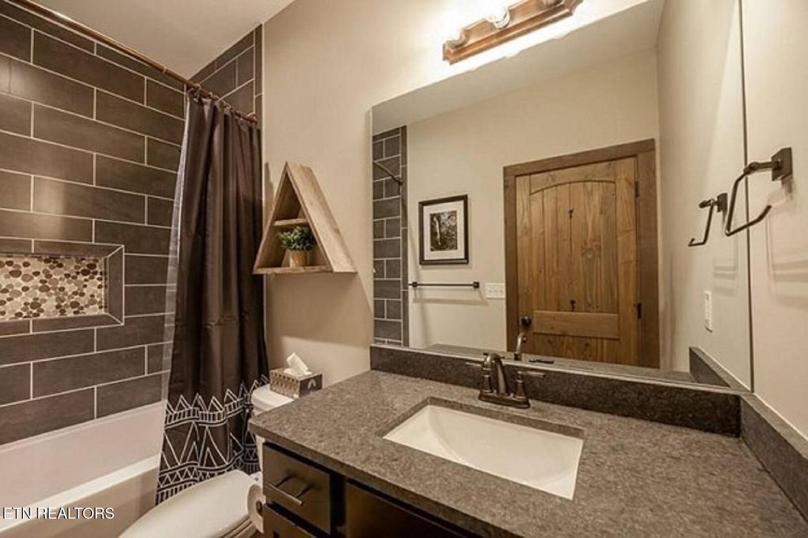 1563 Mountain Dreams Way Sevierville TN 37862