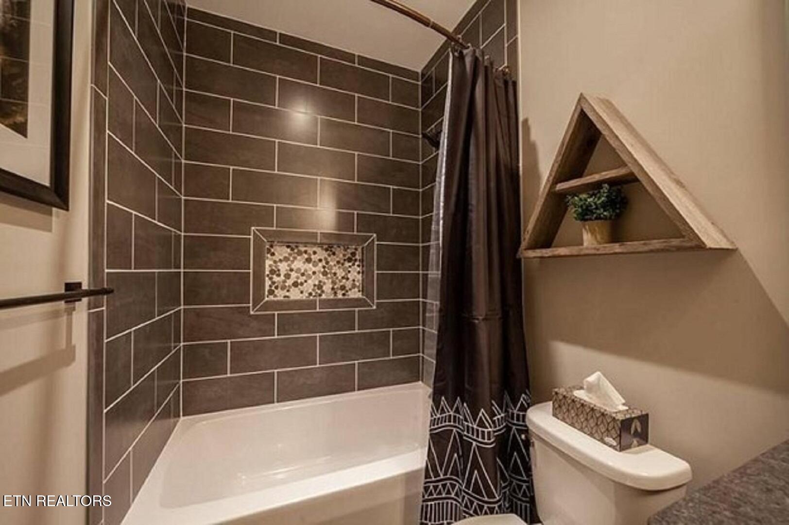1563 Mountain Dreams Way Sevierville TN 37862
