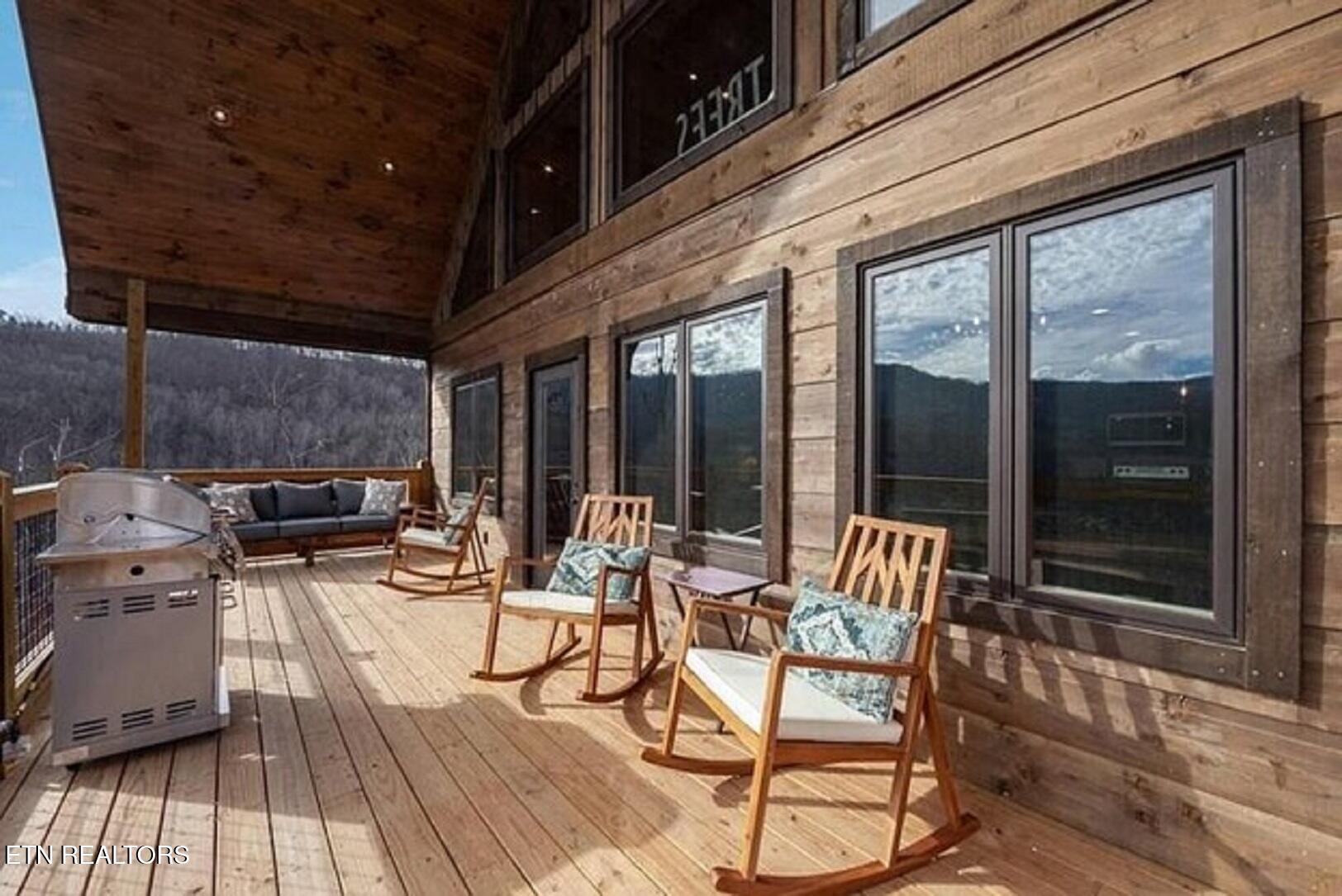 1563 Mountain Dreams Way Sevierville TN 37862