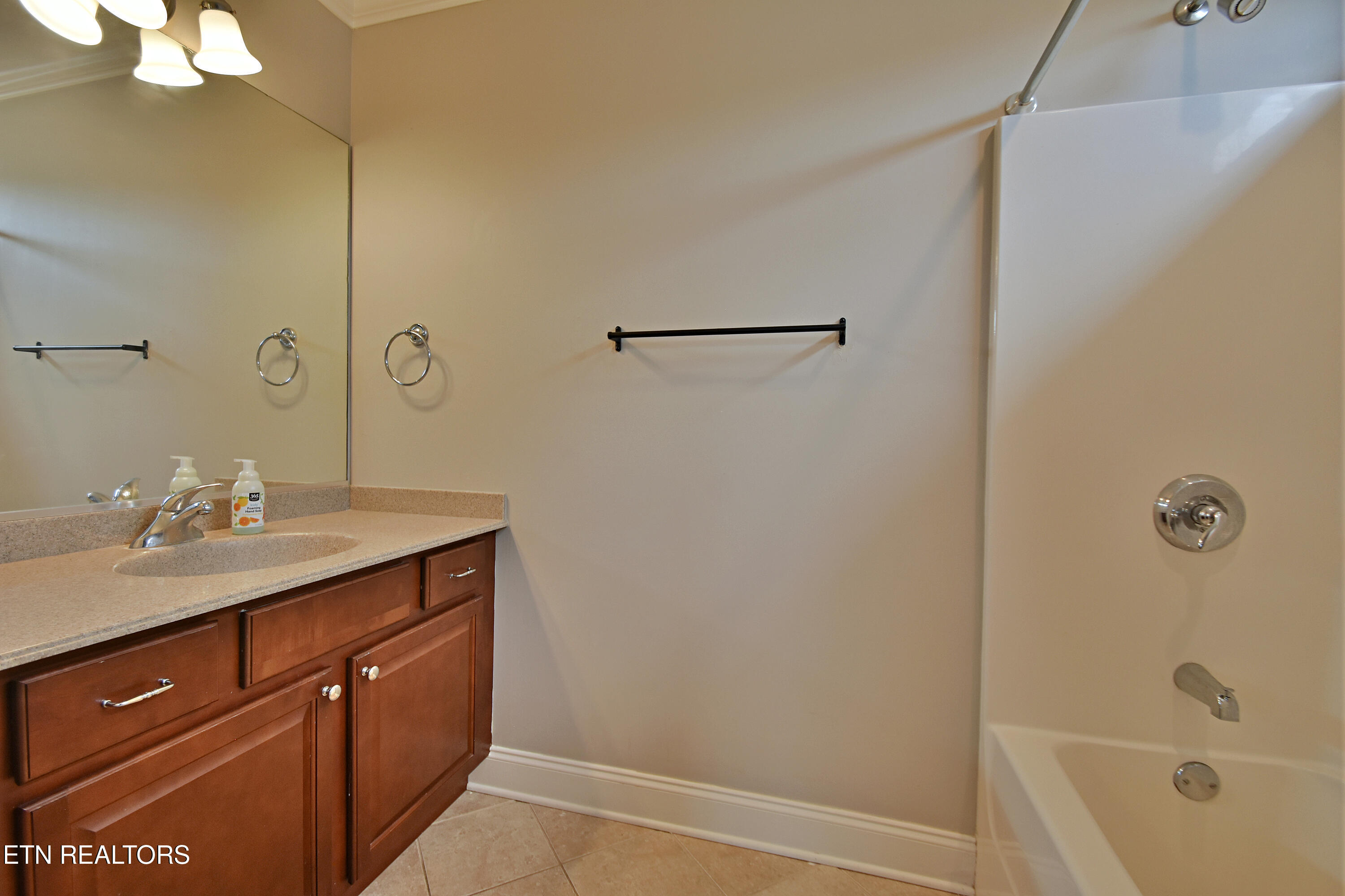 524 Rockwell Farm Lane Knoxville TN 37934