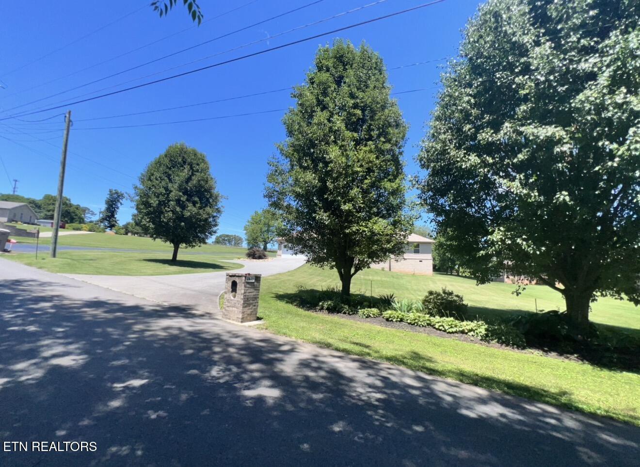 2449 Oakview Lane Sevierville TN 37876