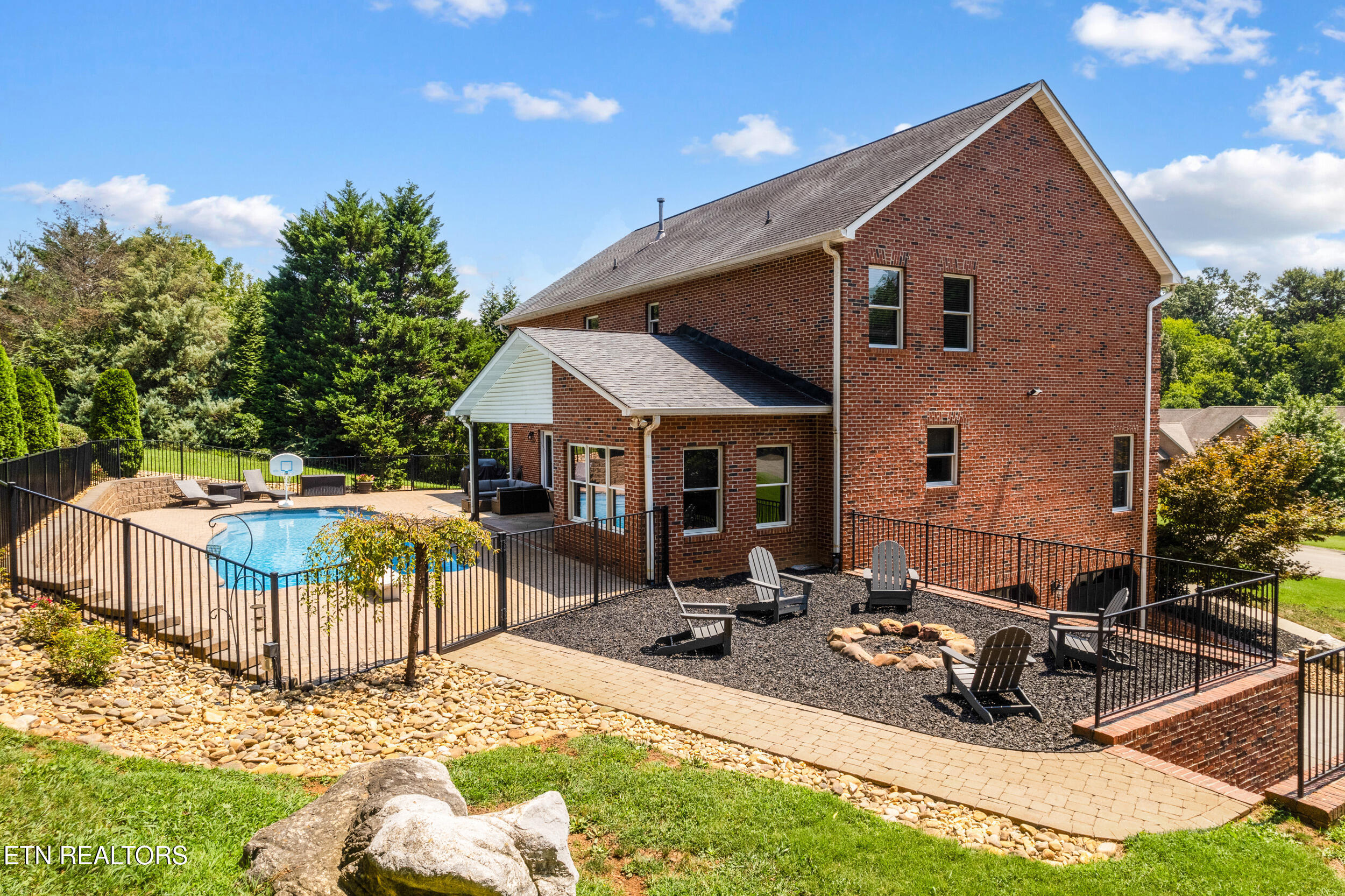 2613 Cross Creek Drive Maryville TN 37803