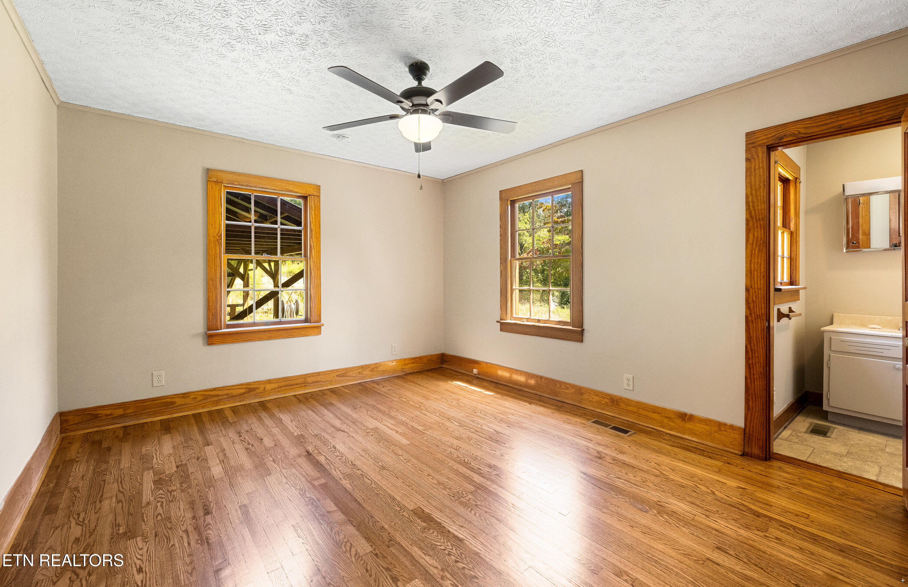 2356 Old Harriman Highway Harriman TN 37748