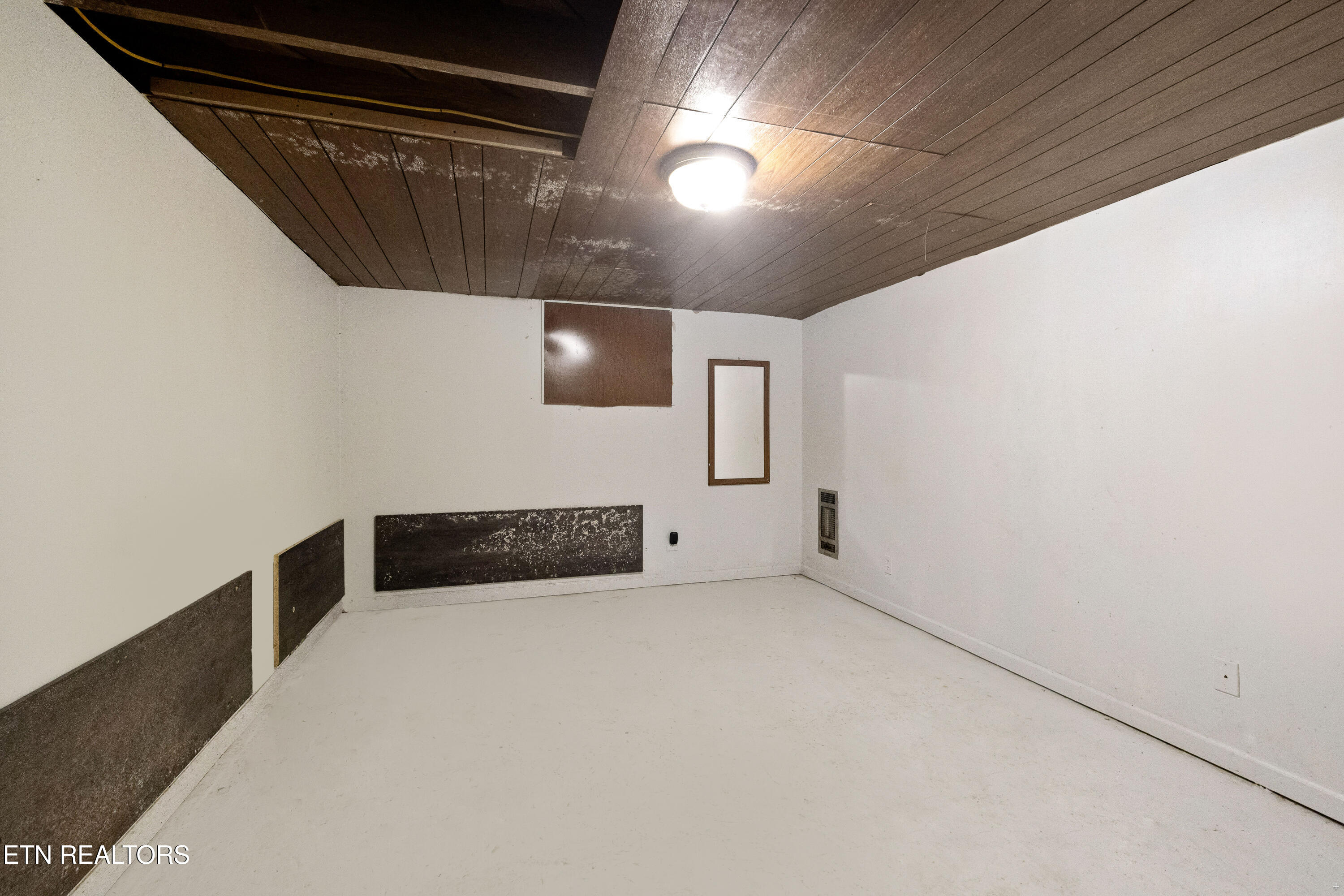 2356 Old Harriman Highway Harriman TN 37748