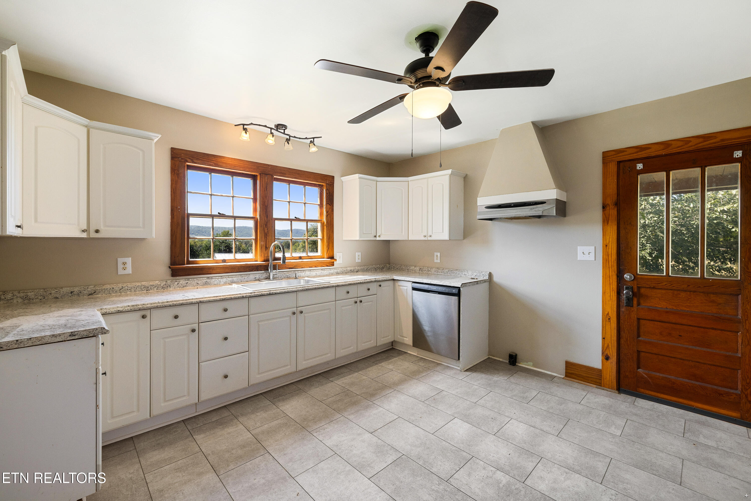 2356 Old Harriman Highway Harriman TN 37748