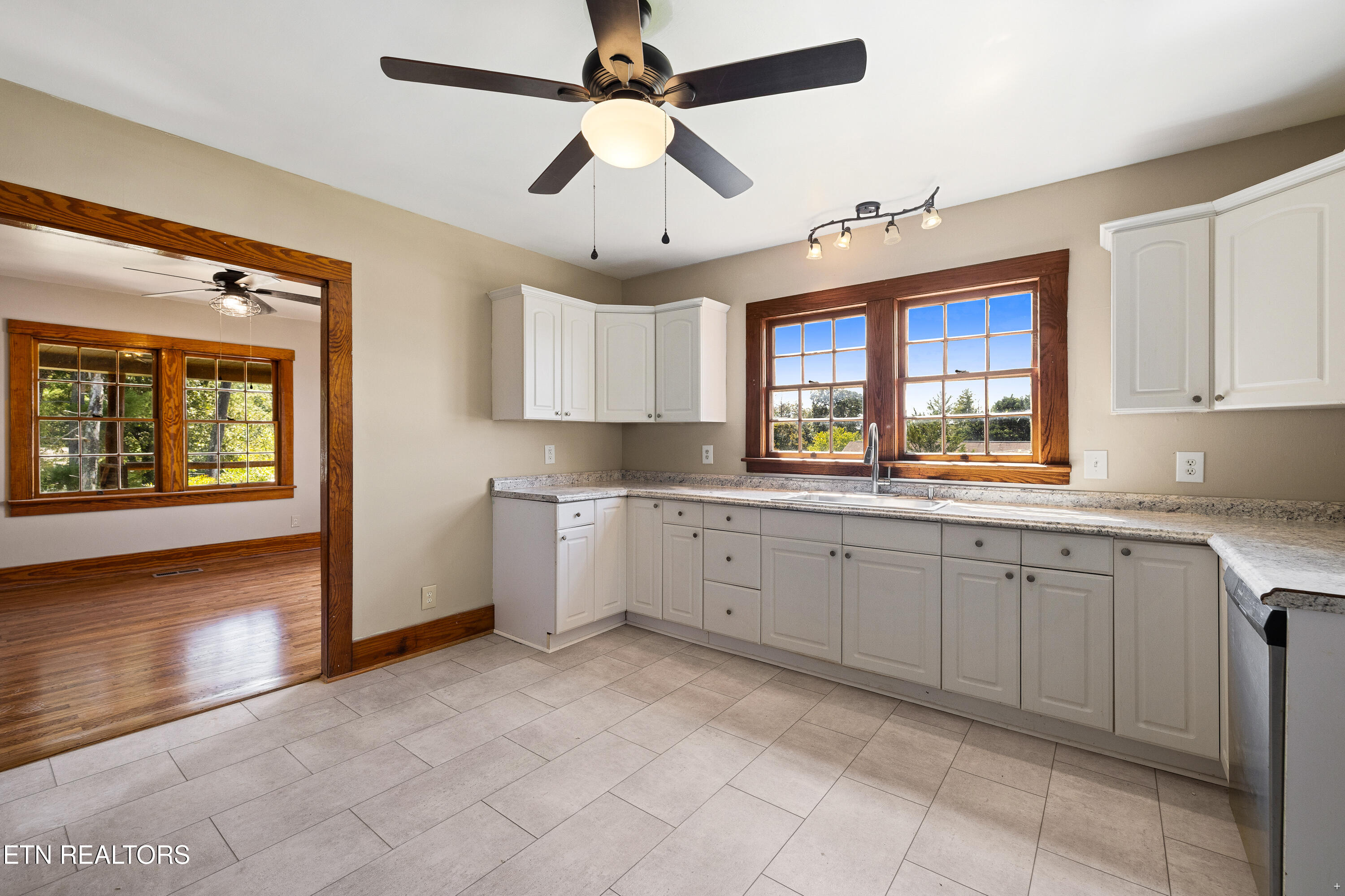 2356 Old Harriman Highway Harriman TN 37748