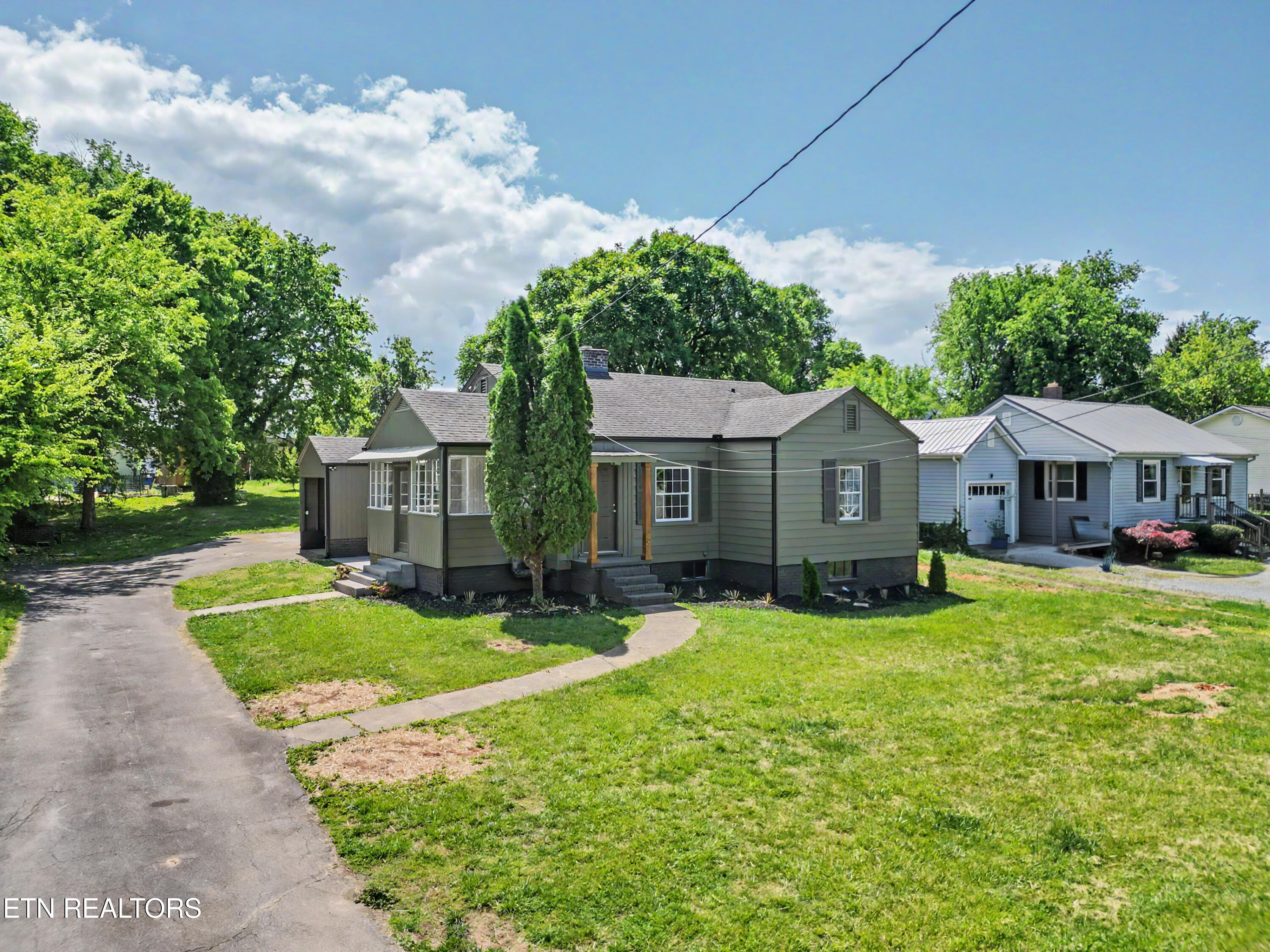 1412 Forest Avenue Maryville TN 37804