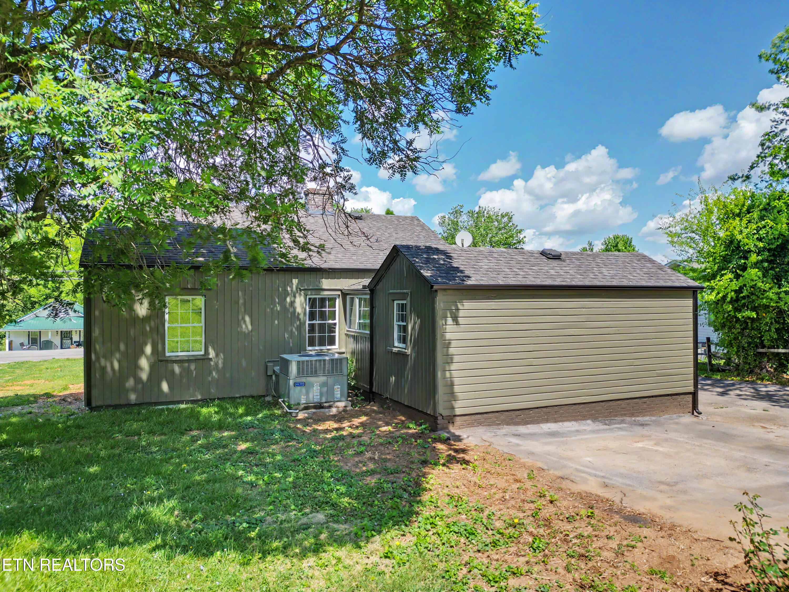 1412 Forest Avenue Maryville TN 37804