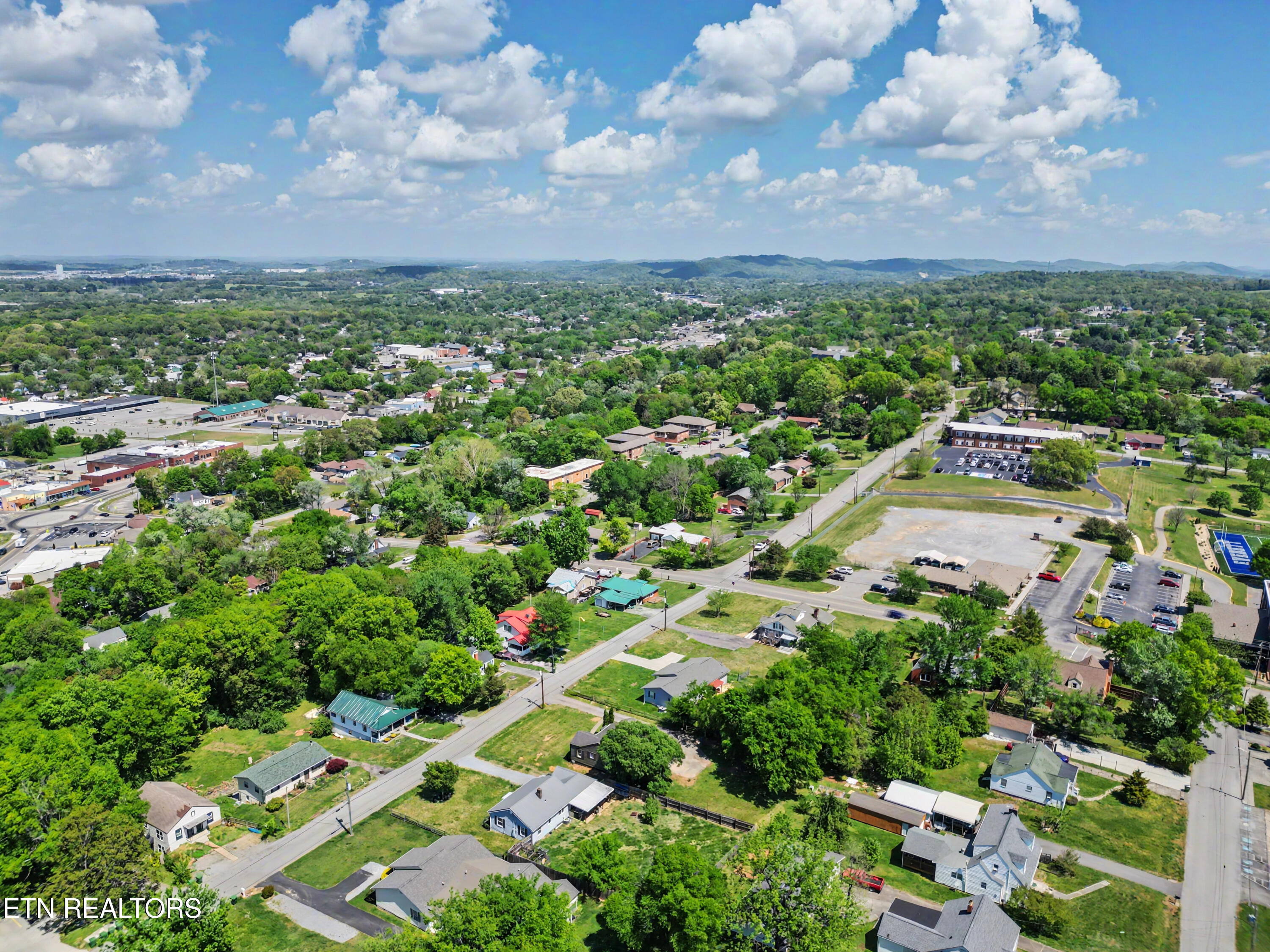 1412 Forest Avenue Maryville TN 37804