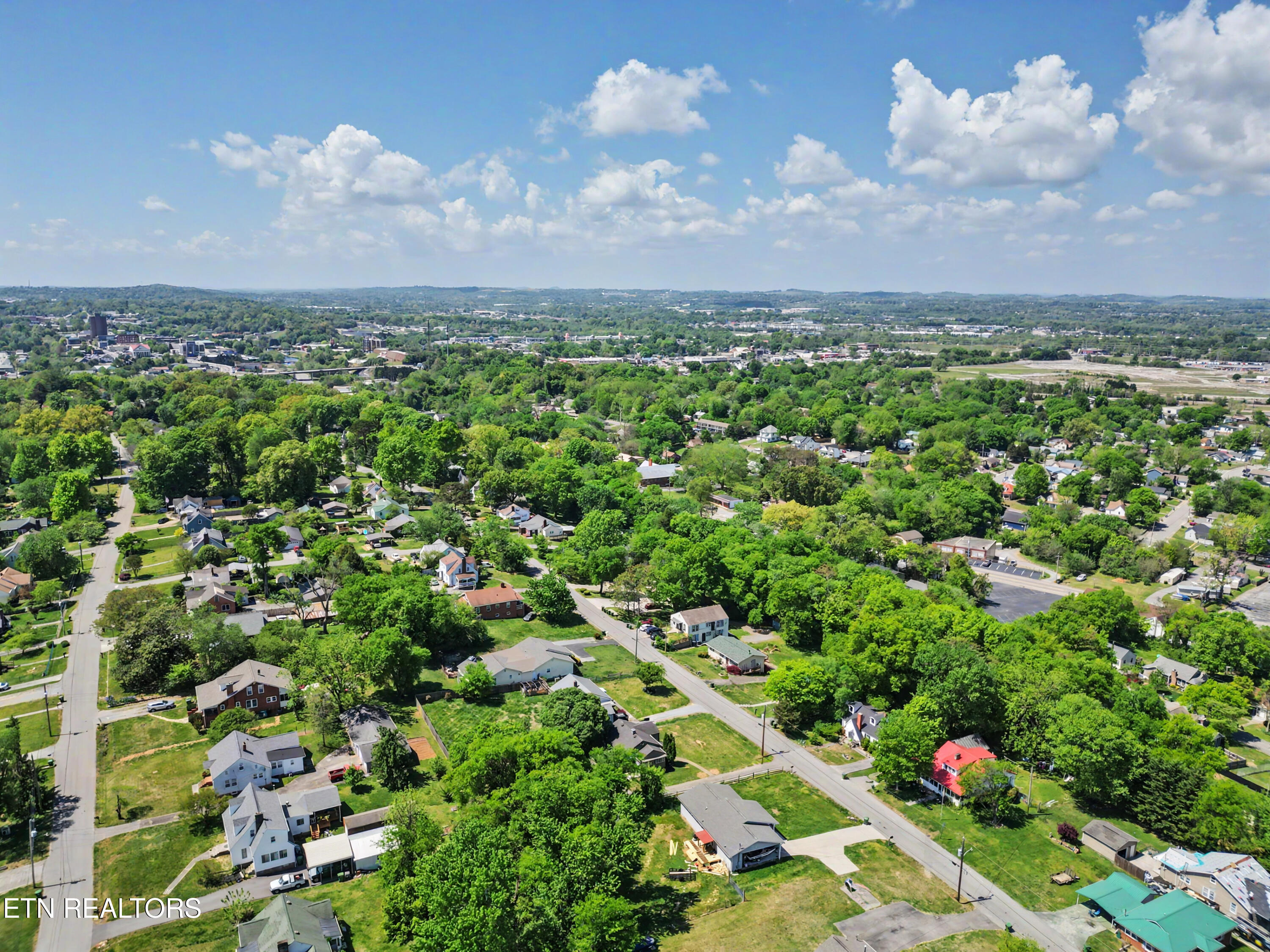 1412 Forest Avenue Maryville TN 37804