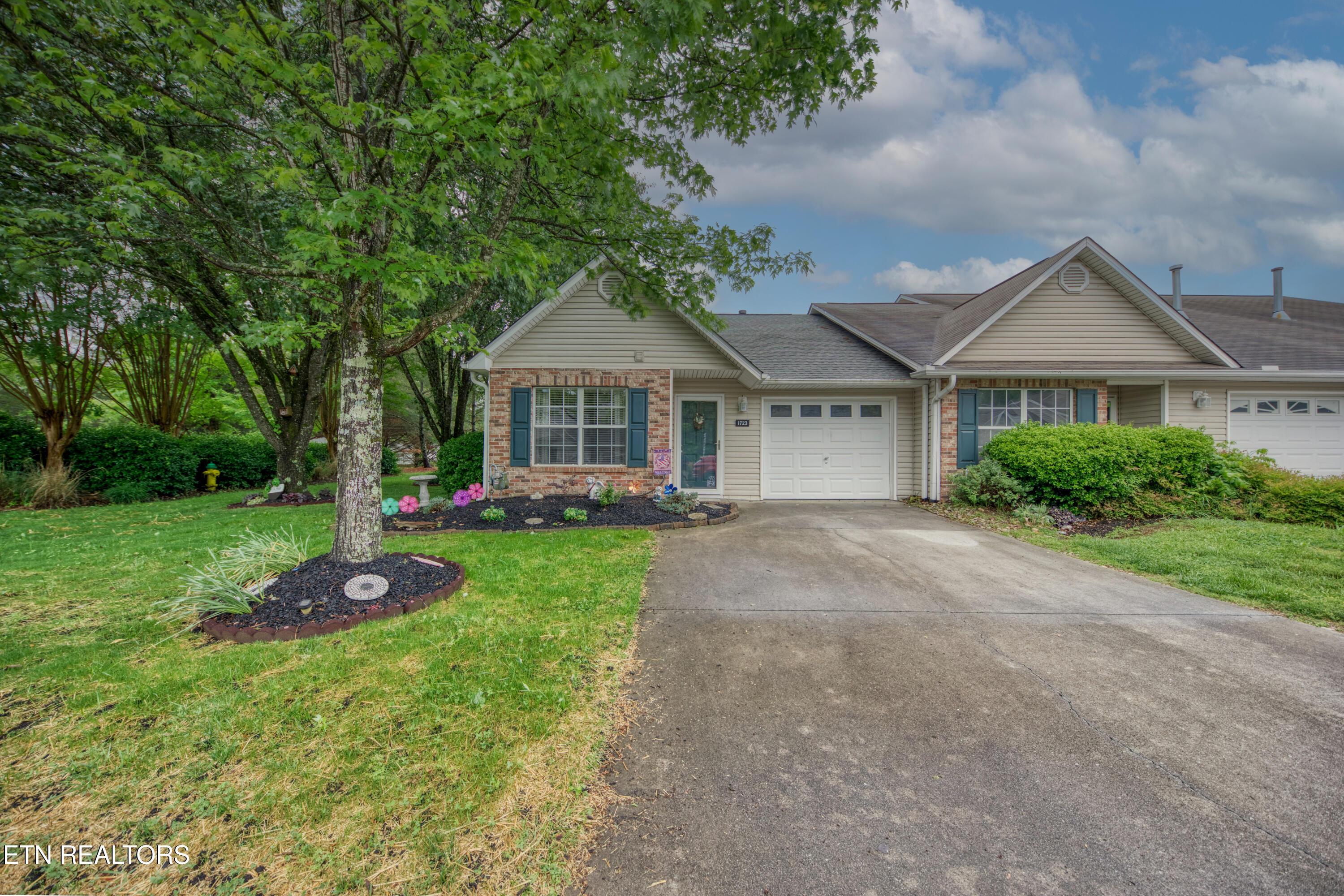 1723 Wood Song Lane Knoxville TN 37914