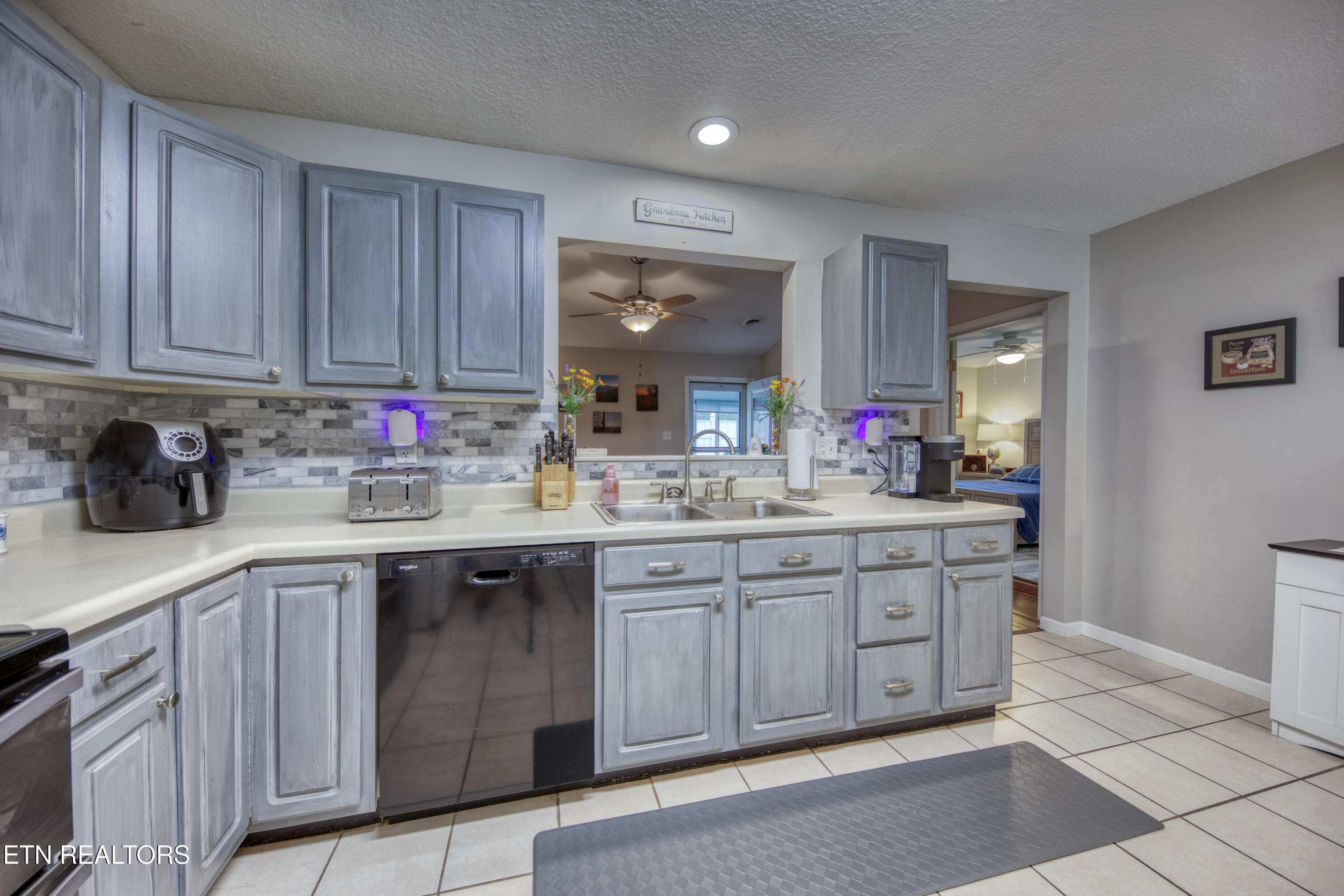 1723 Wood Song Lane Knoxville TN 37914