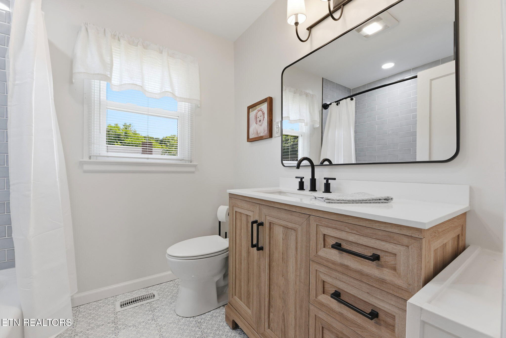 309 Cross Street Clinton TN 37716