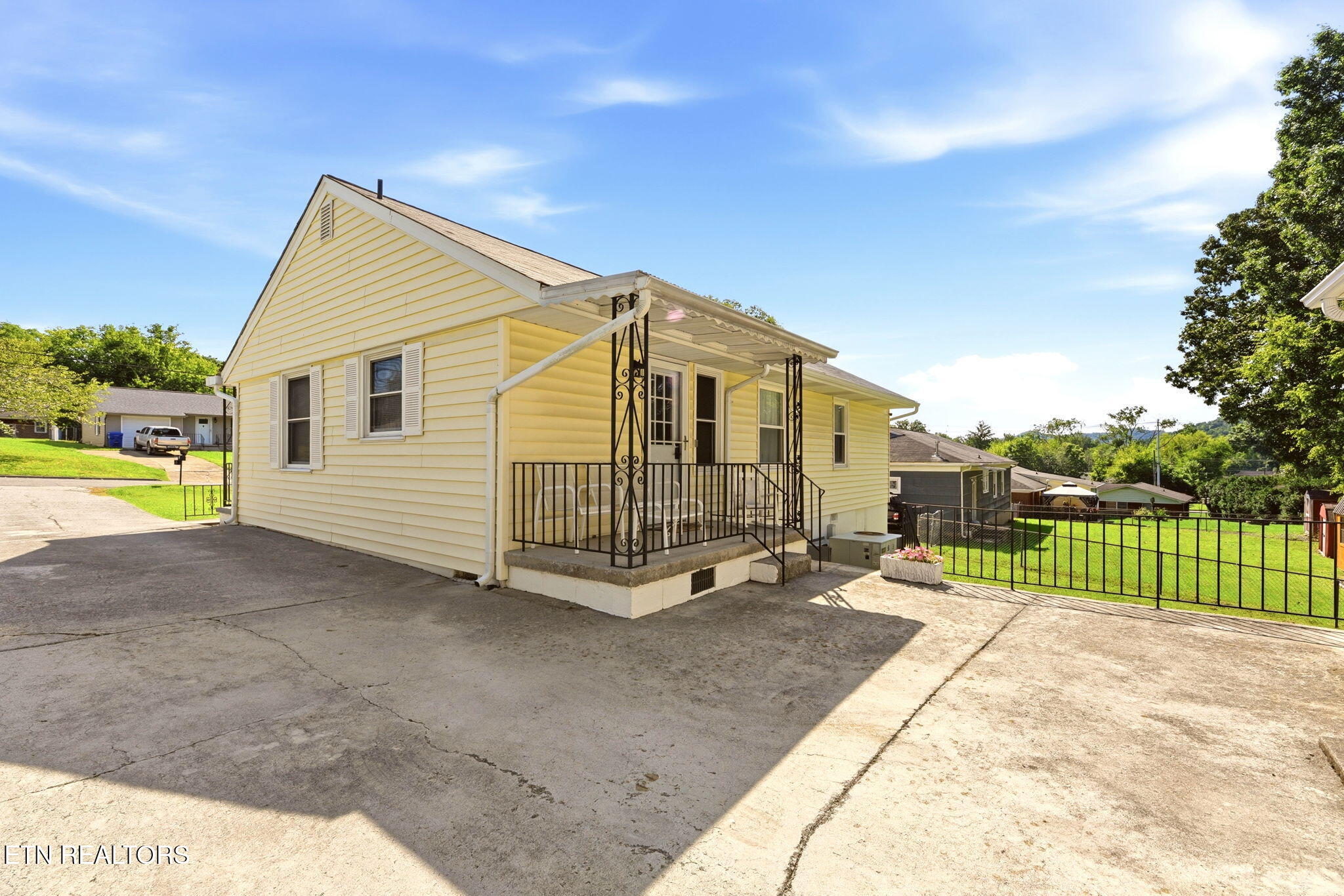 309 Cross Street Clinton TN 37716