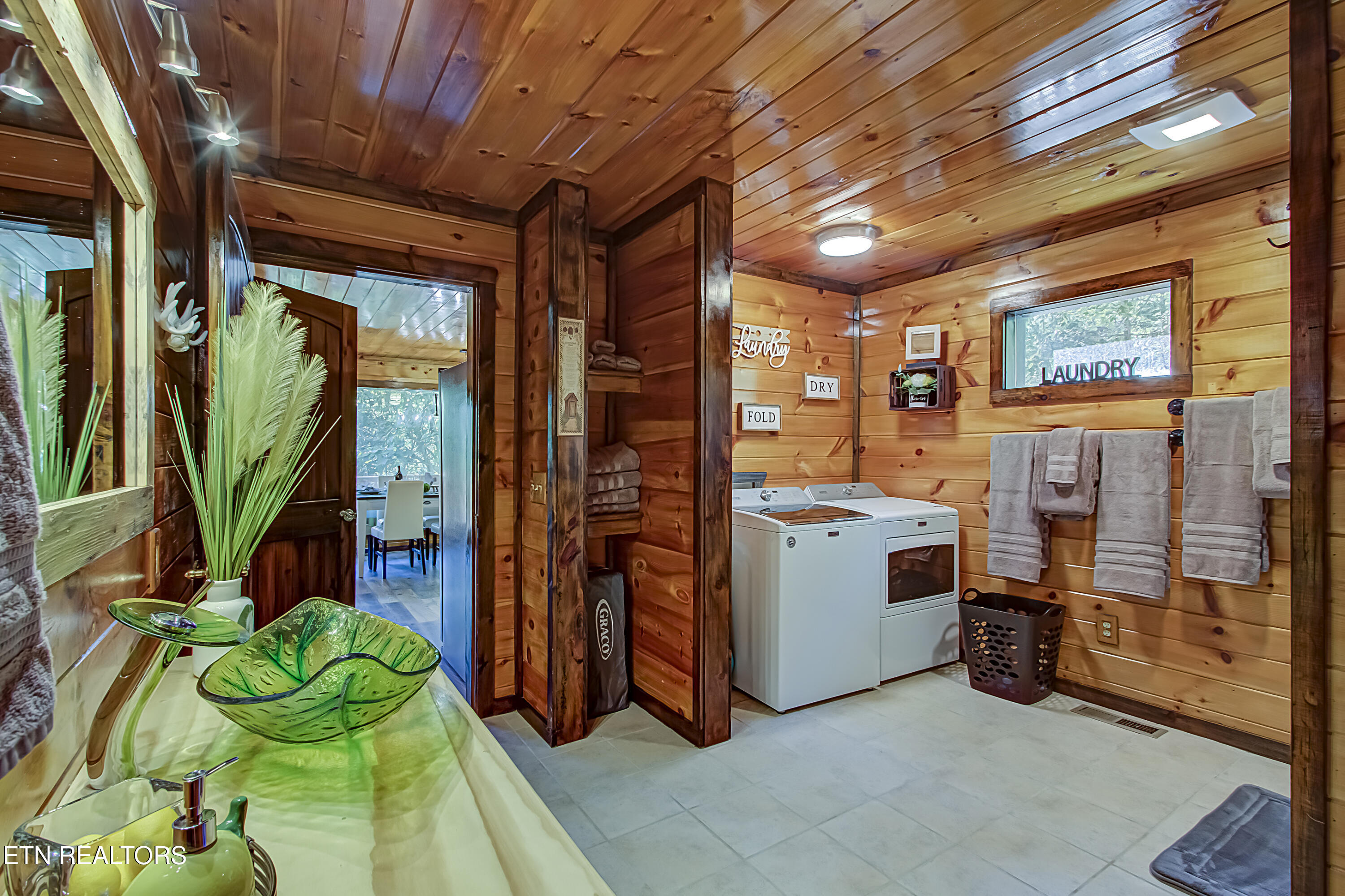 2184 Spence Mountain Loop Sevierville TN 37876