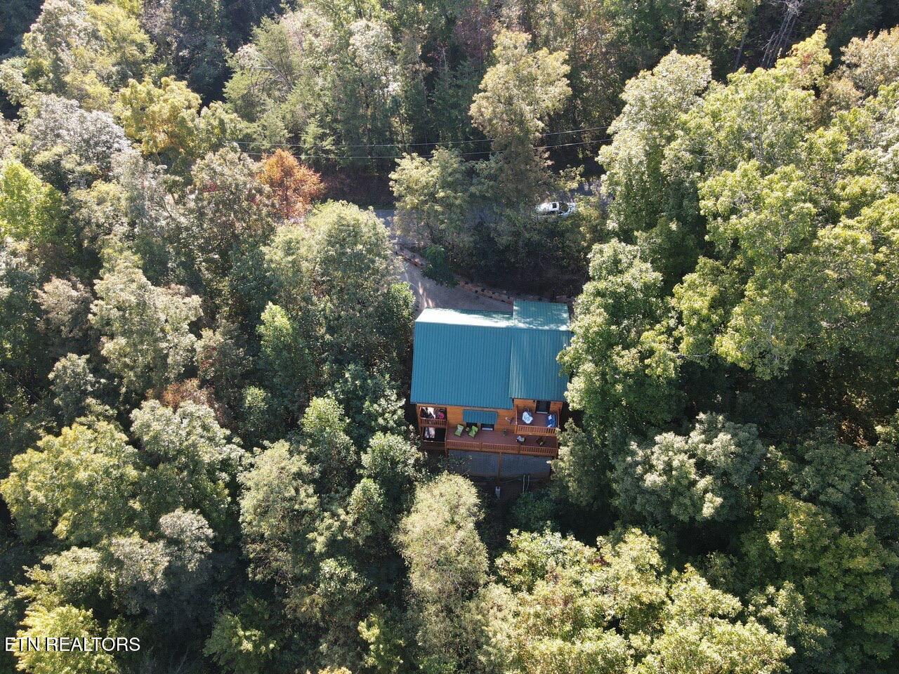 2184 Spence Mountain Loop Sevierville TN 37876