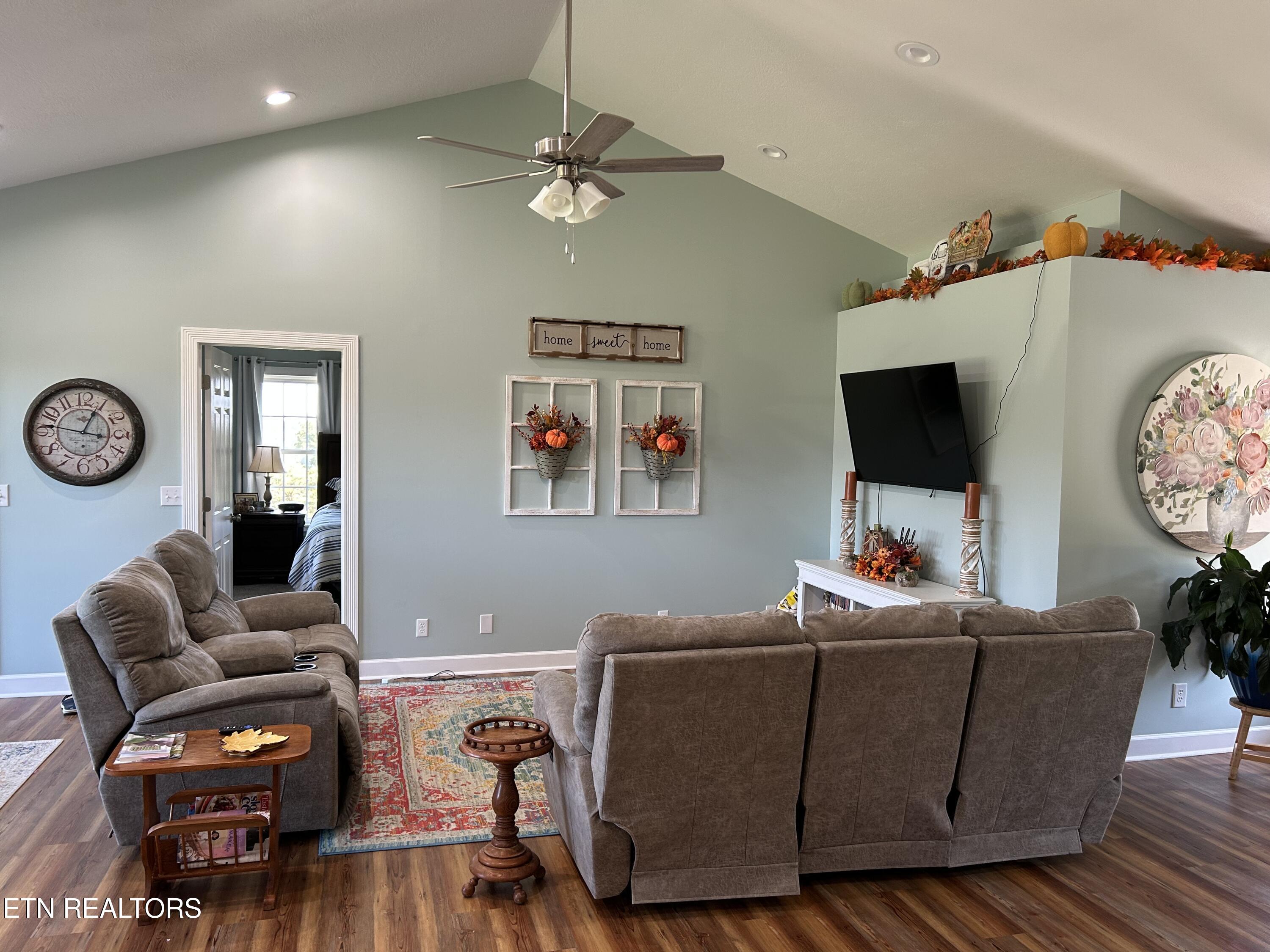 322 Battlefield Drive Dandridge TN 37725