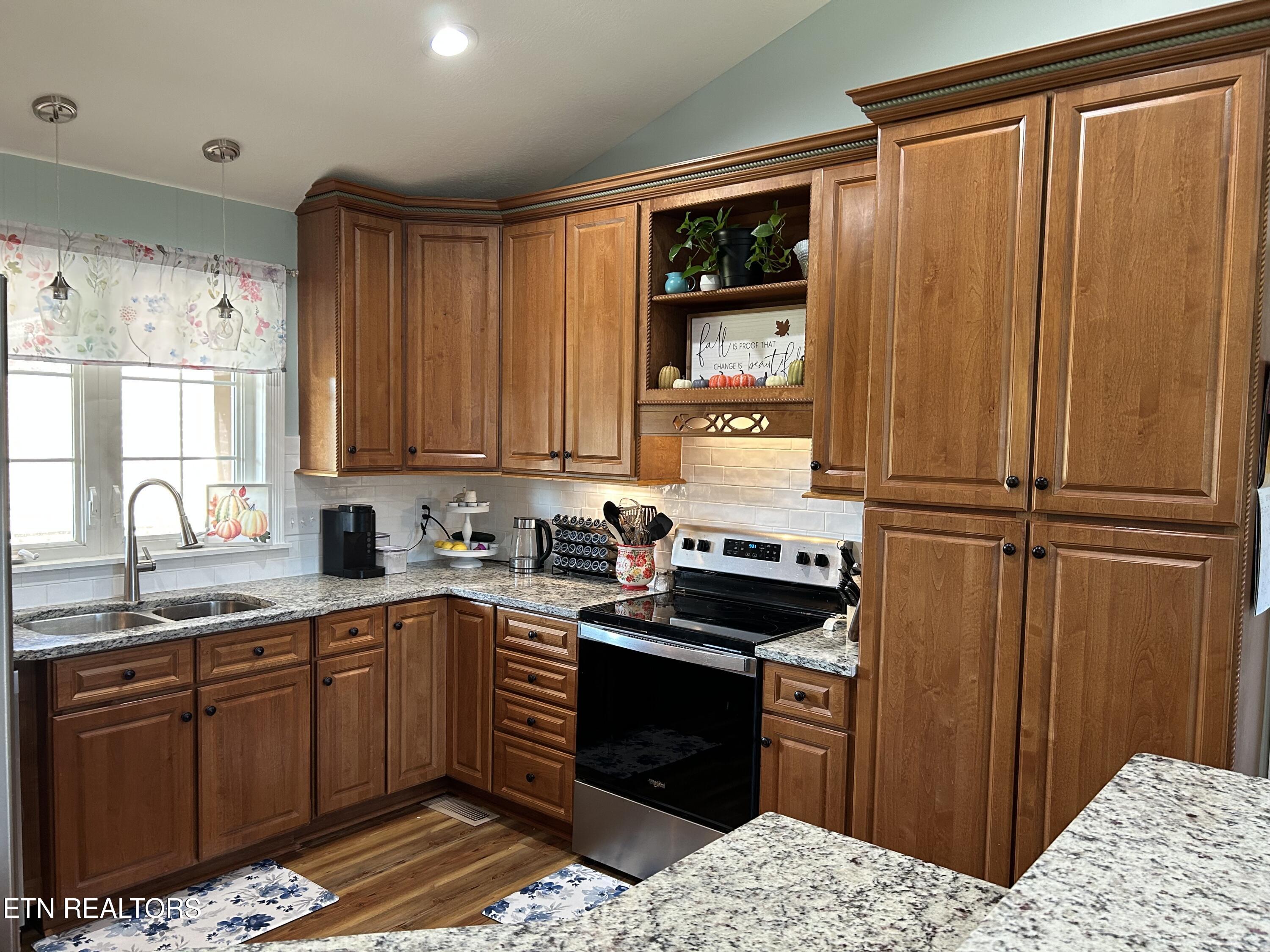 322 Battlefield Drive Dandridge TN 37725
