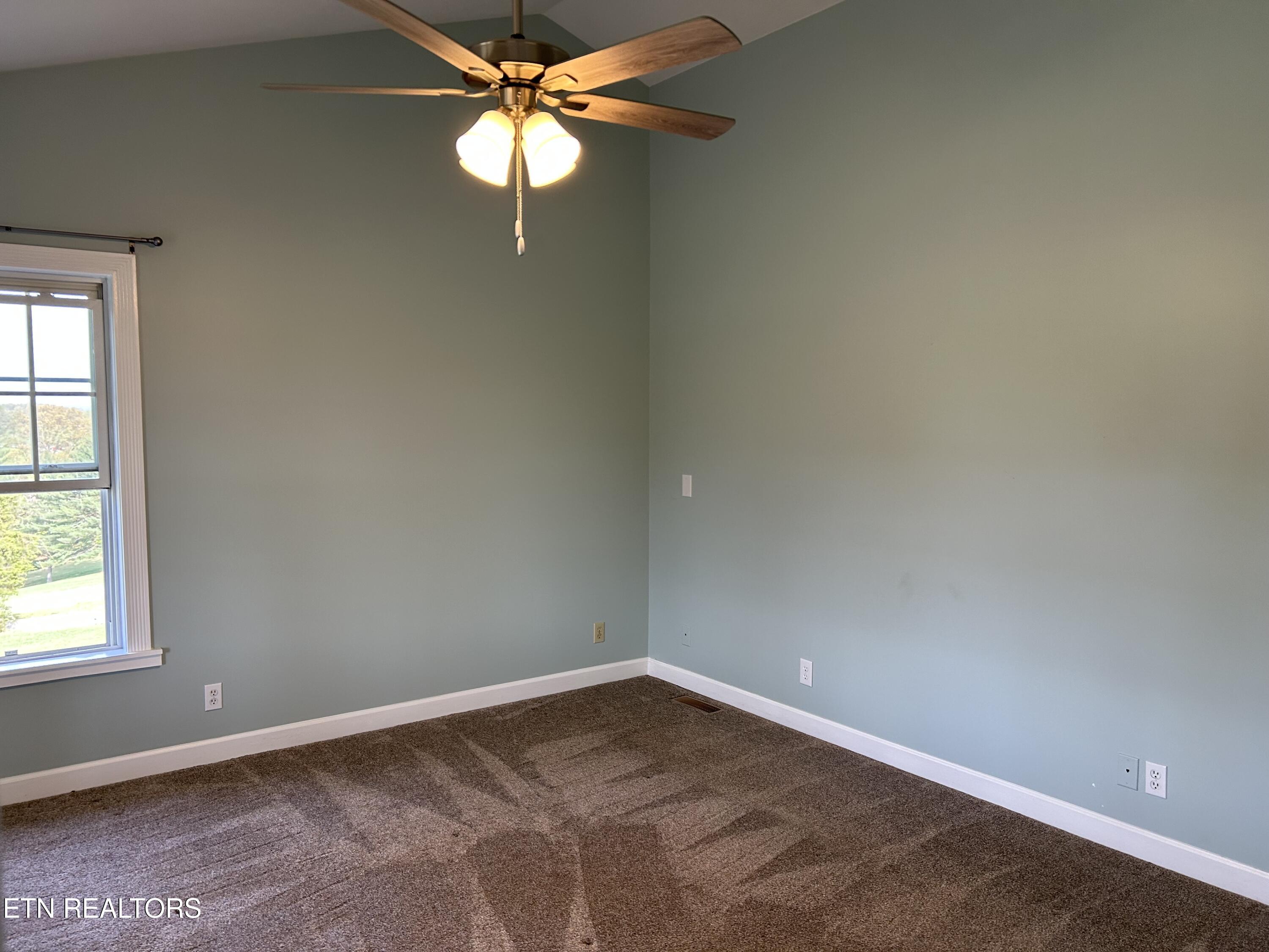 322 Battlefield Drive Dandridge TN 37725