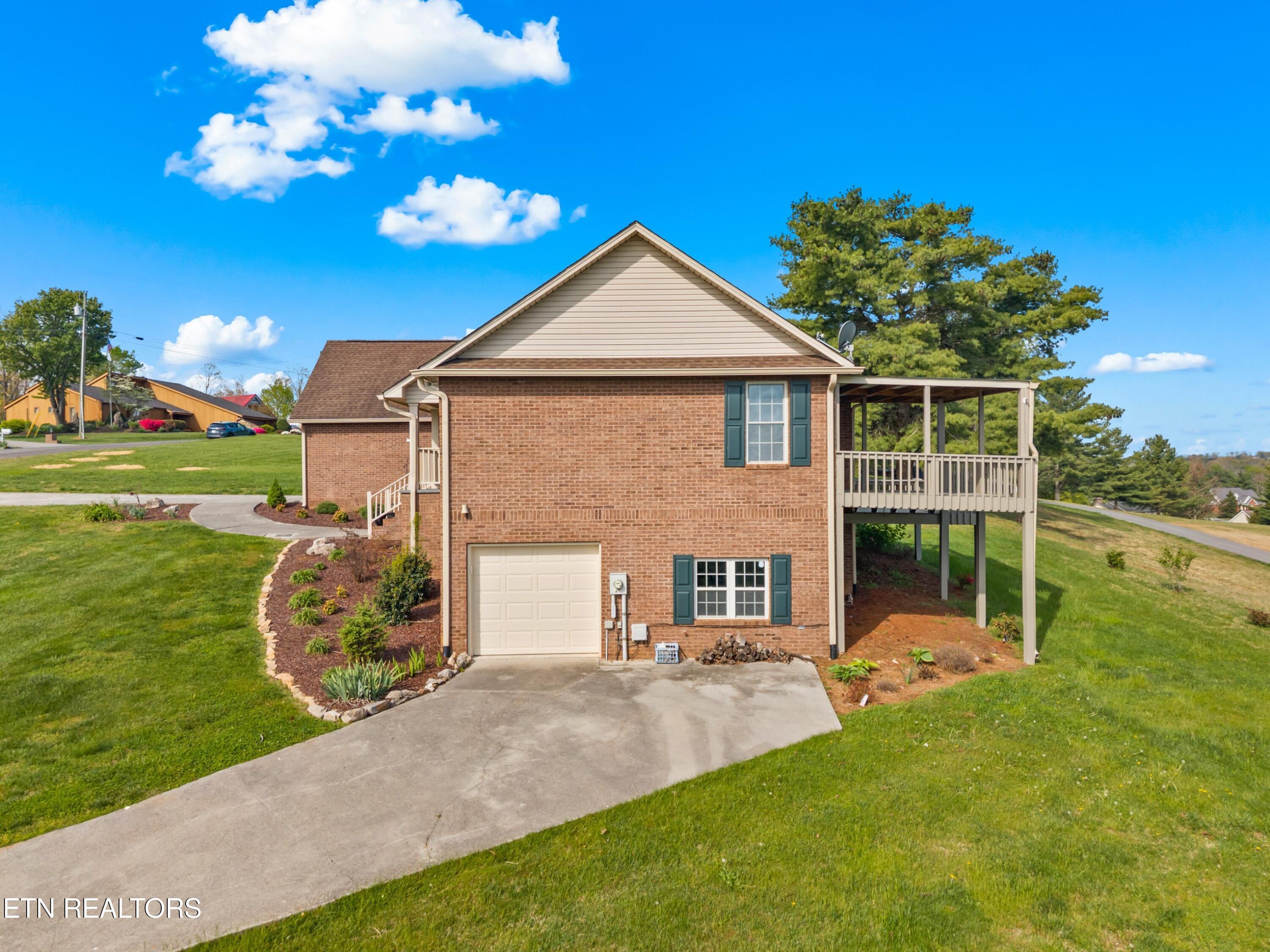322 Battlefield Drive Dandridge TN 37725