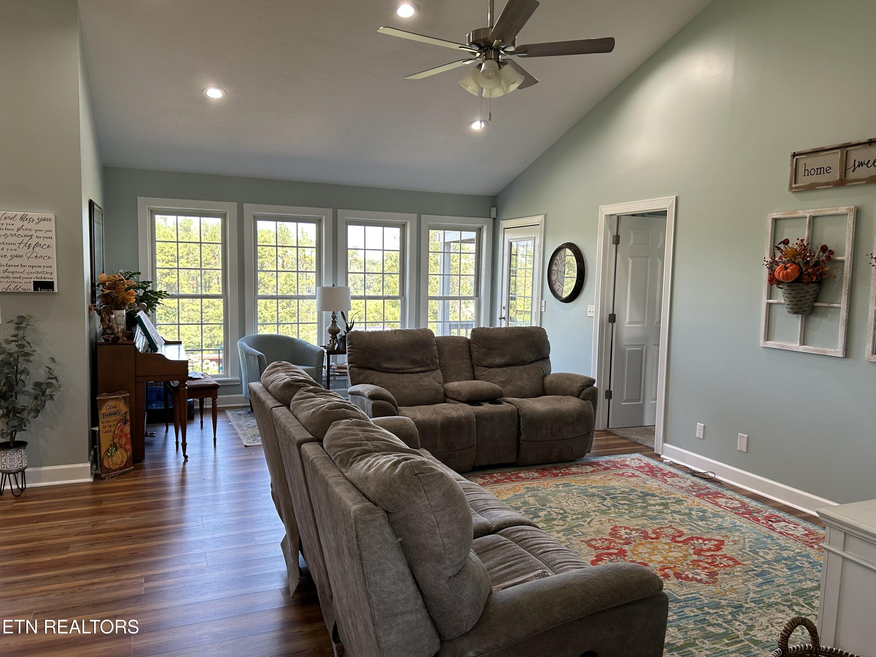 322 Battlefield Drive Dandridge TN 37725