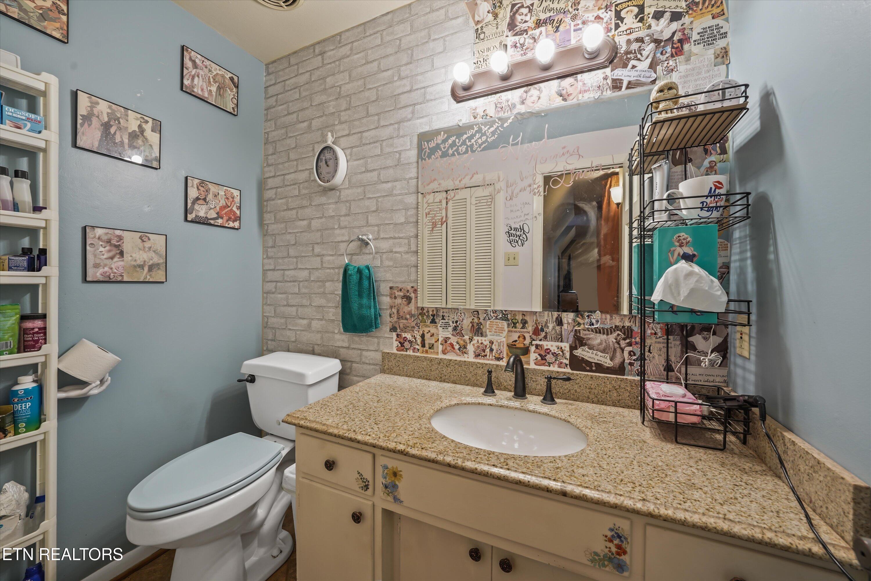 377 Dominion Circle Knoxville TN 37934