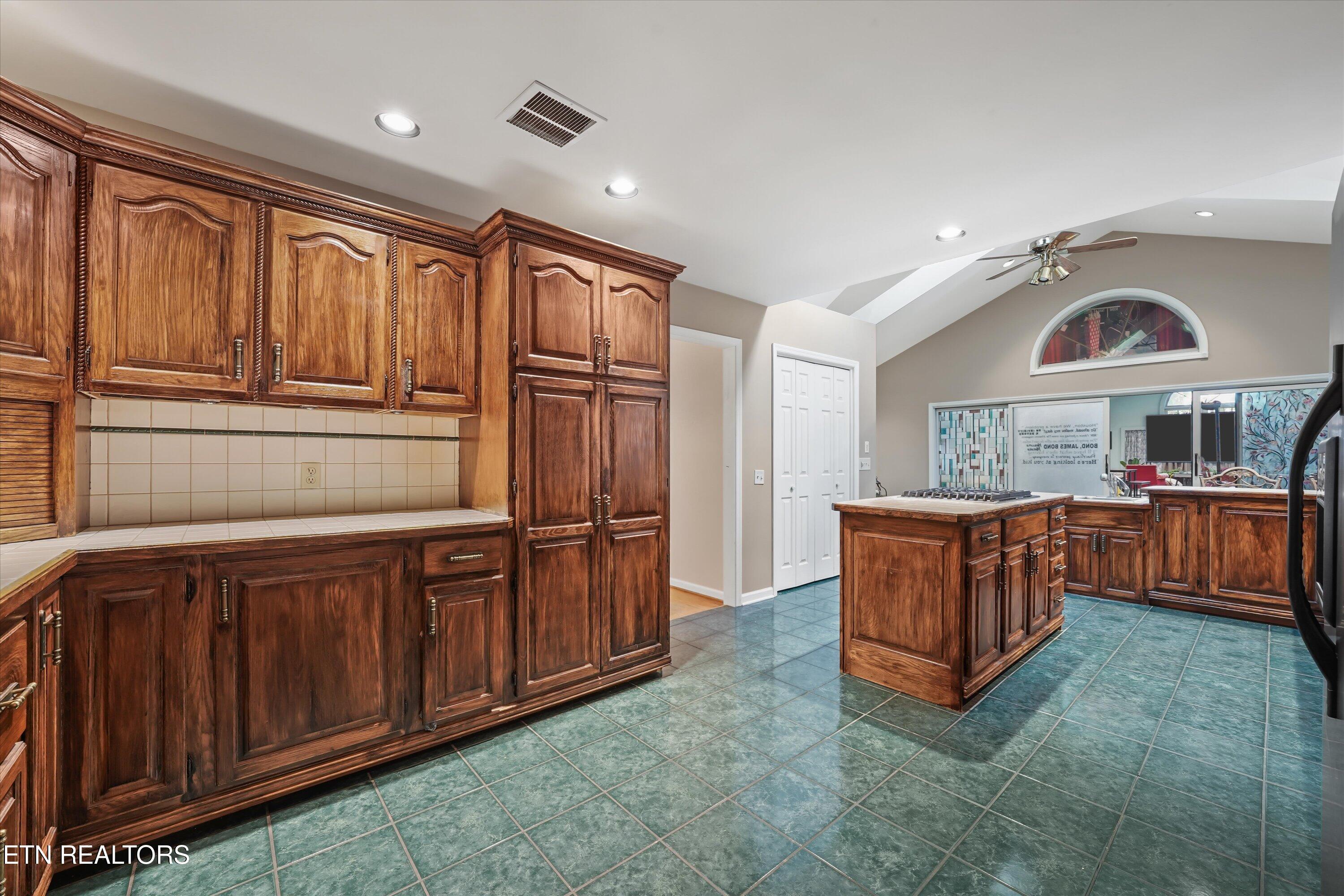 377 Dominion Circle Knoxville TN 37934