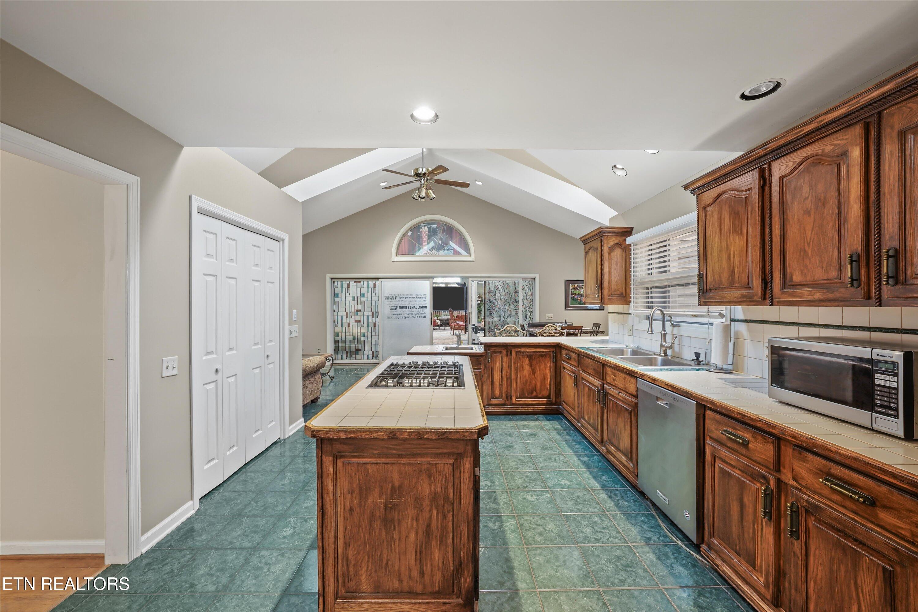 377 Dominion Circle Knoxville TN 37934