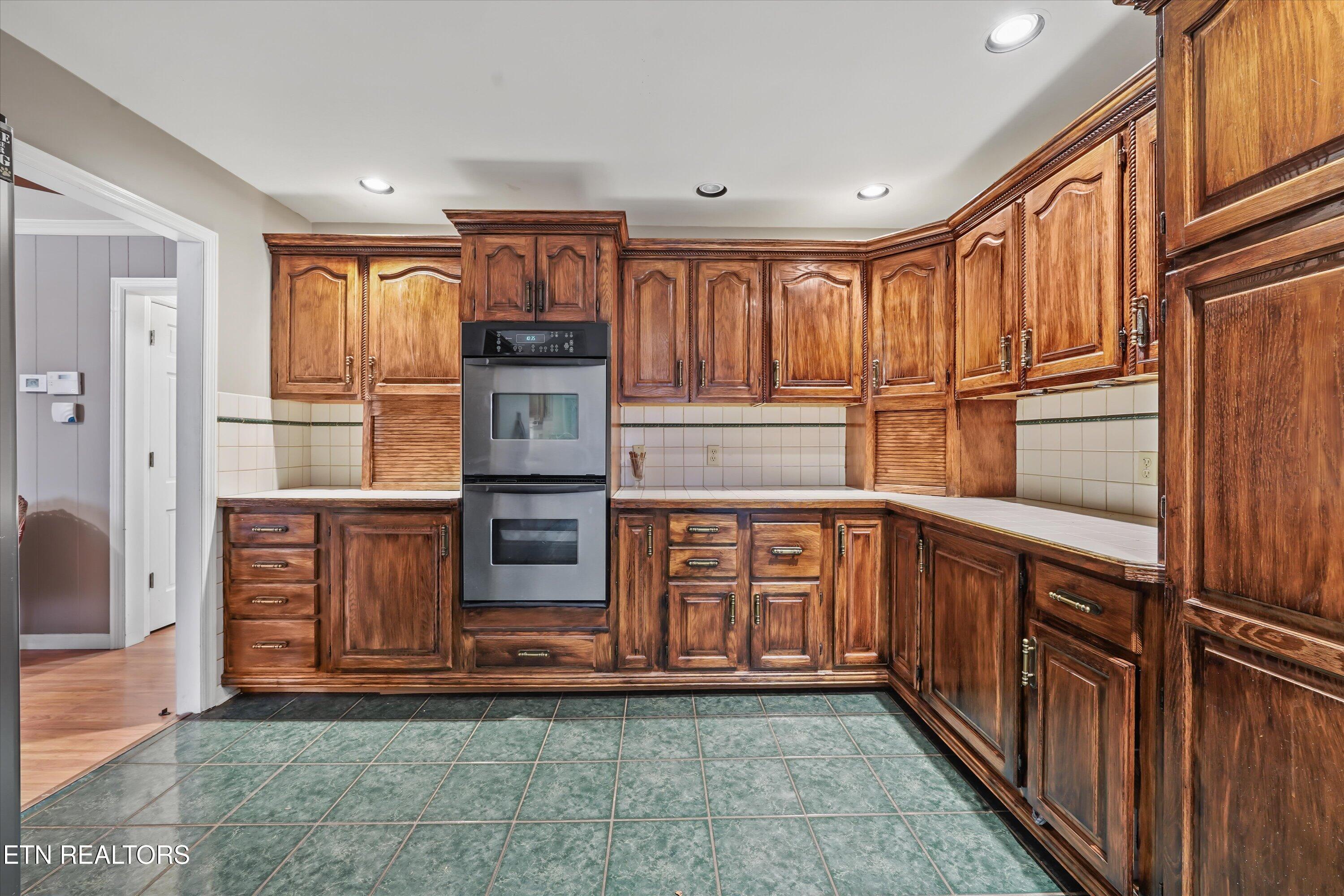 377 Dominion Circle Knoxville TN 37934