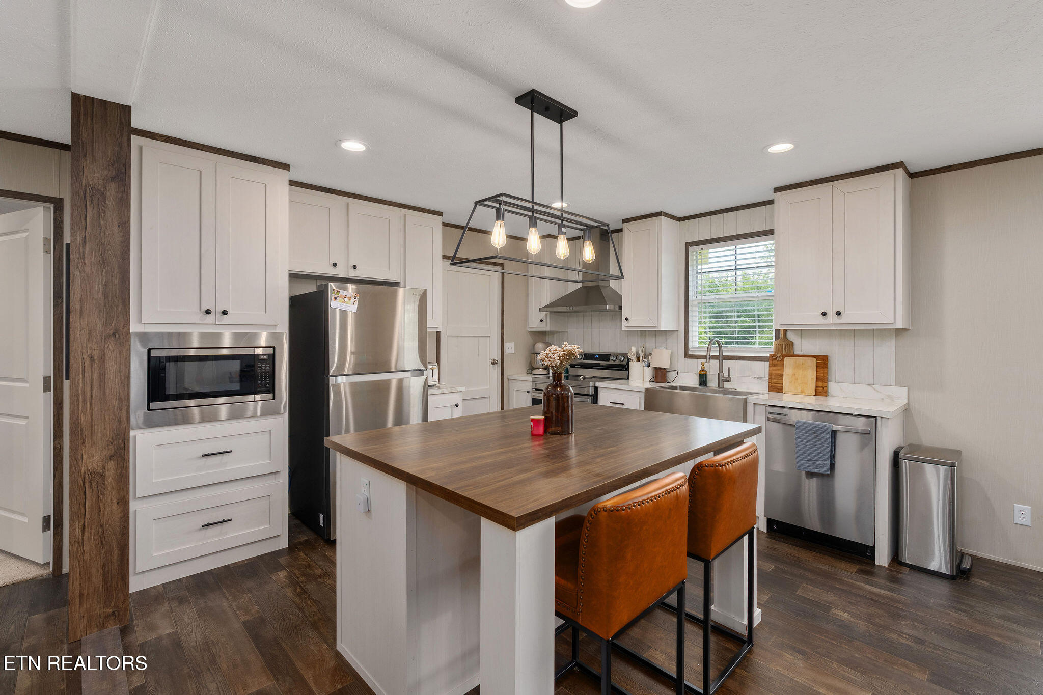 413 Whitaker Street Tazewell TN 37879