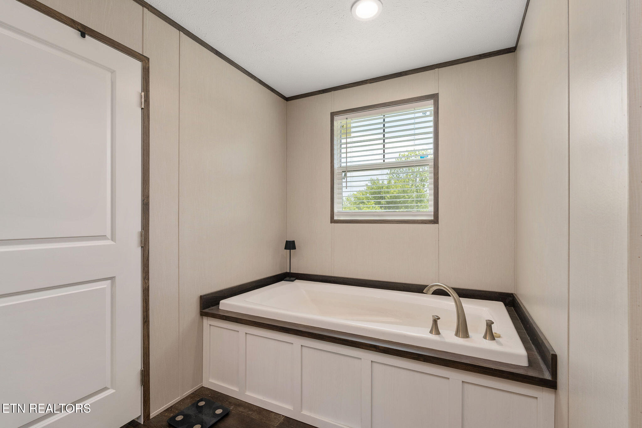413 Whitaker Street Tazewell TN 37879