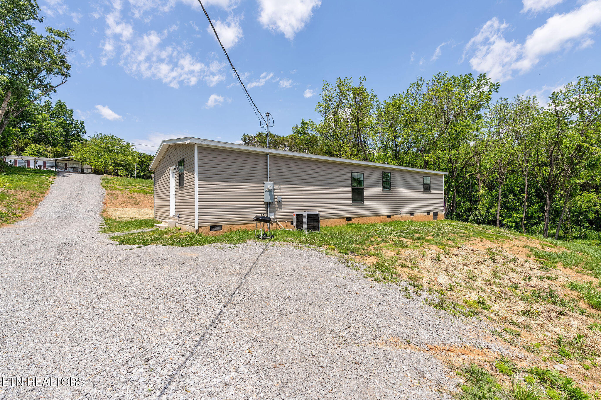 413 Whitaker Street Tazewell TN 37879