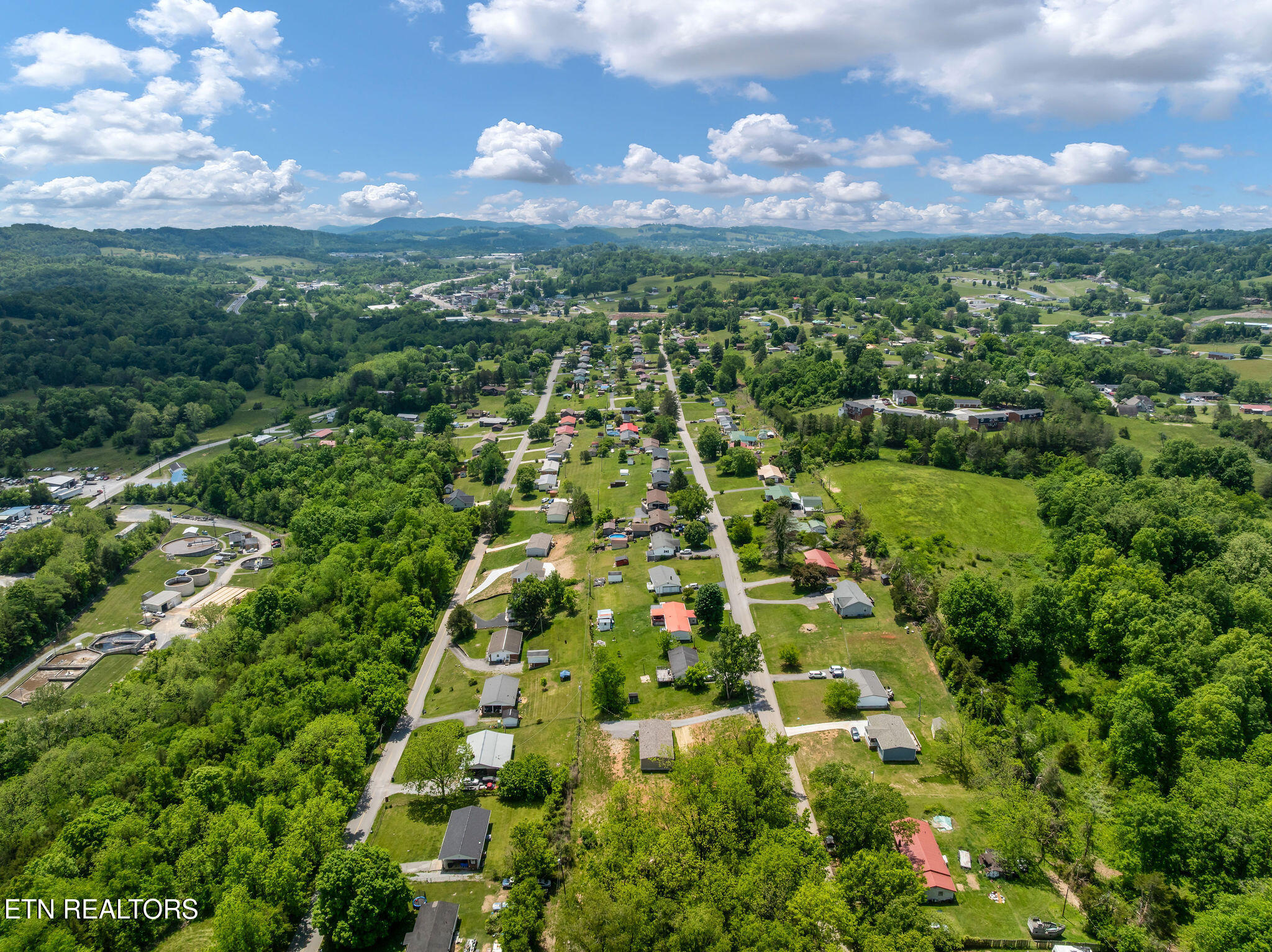 413 Whitaker Street Tazewell TN 37879