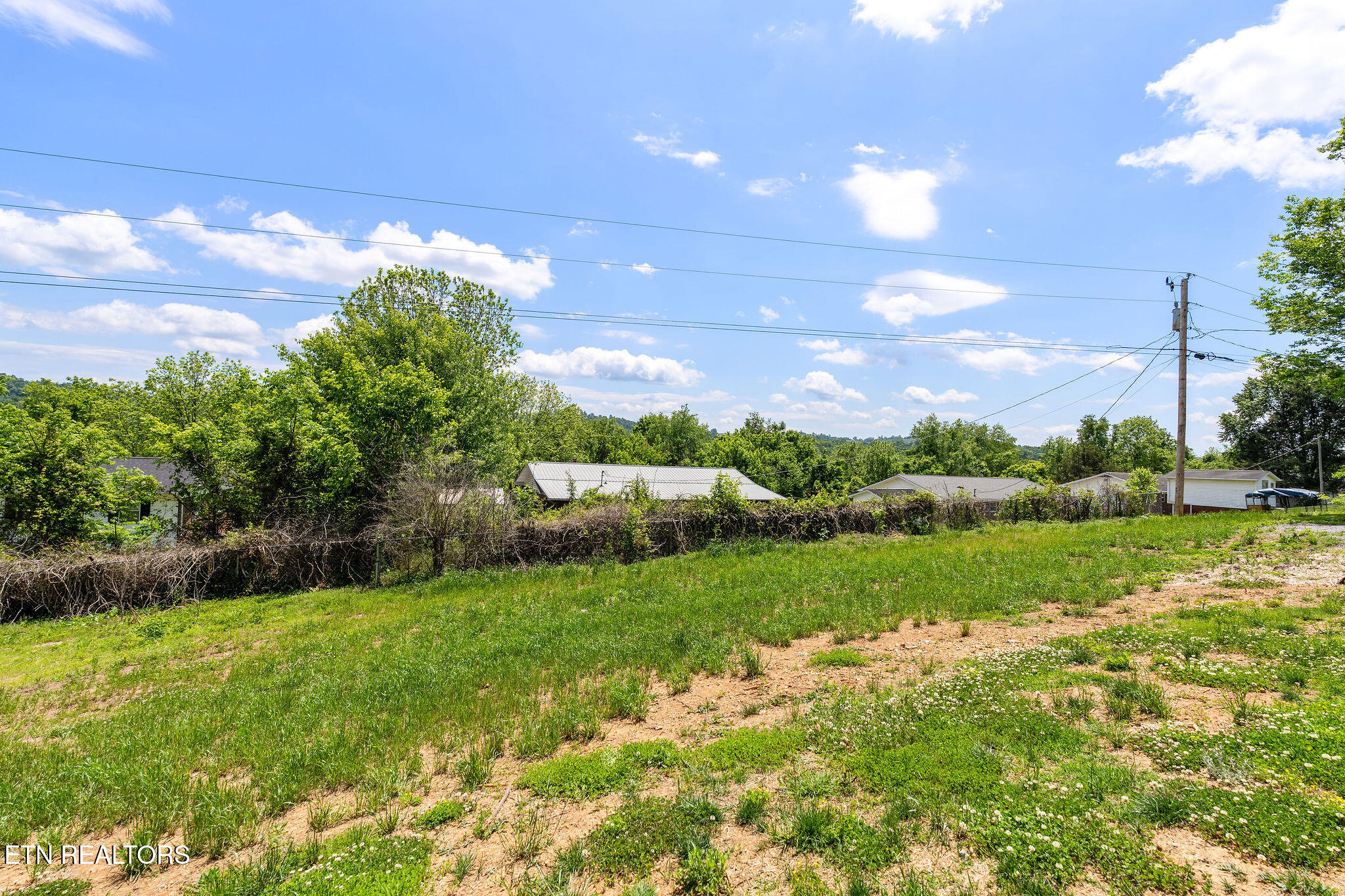 413 Whitaker Street Tazewell TN 37879