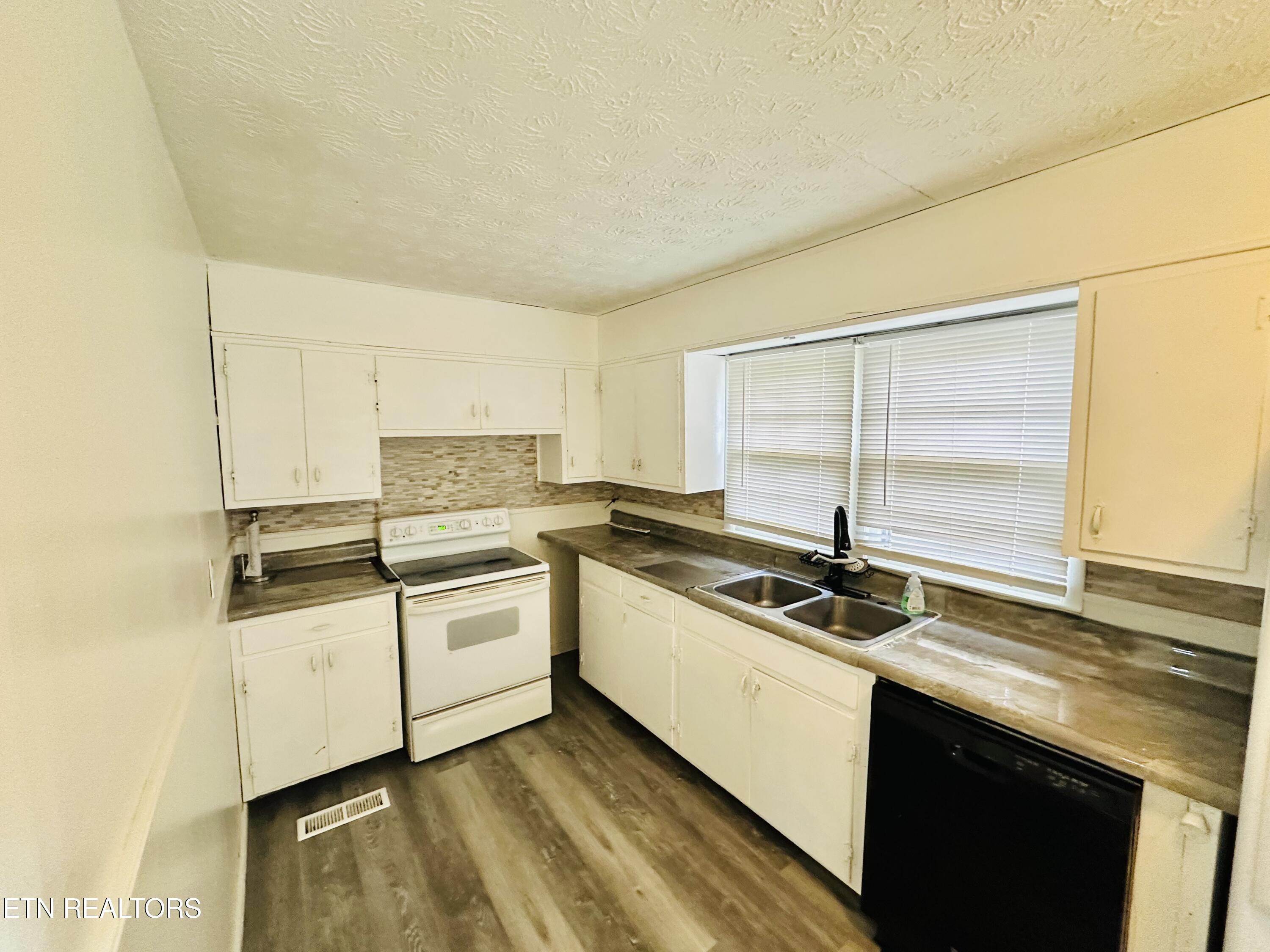 722 Netherton Drive Madisonville TN 37354