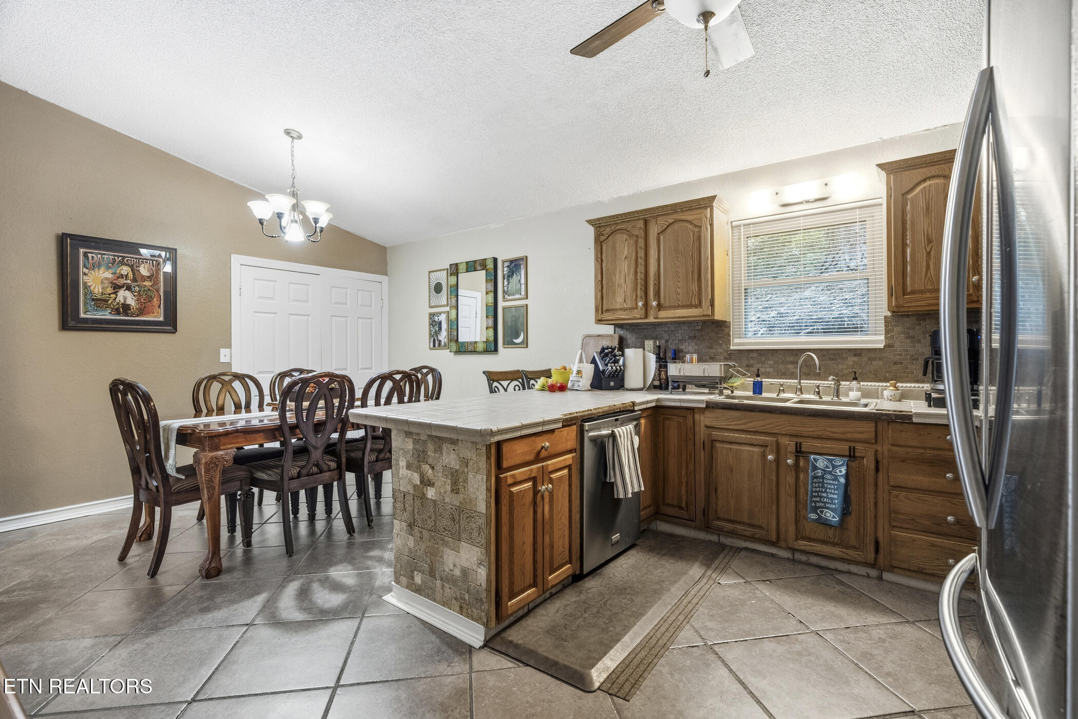 1007 S Ridge Place Sevierville TN 37876