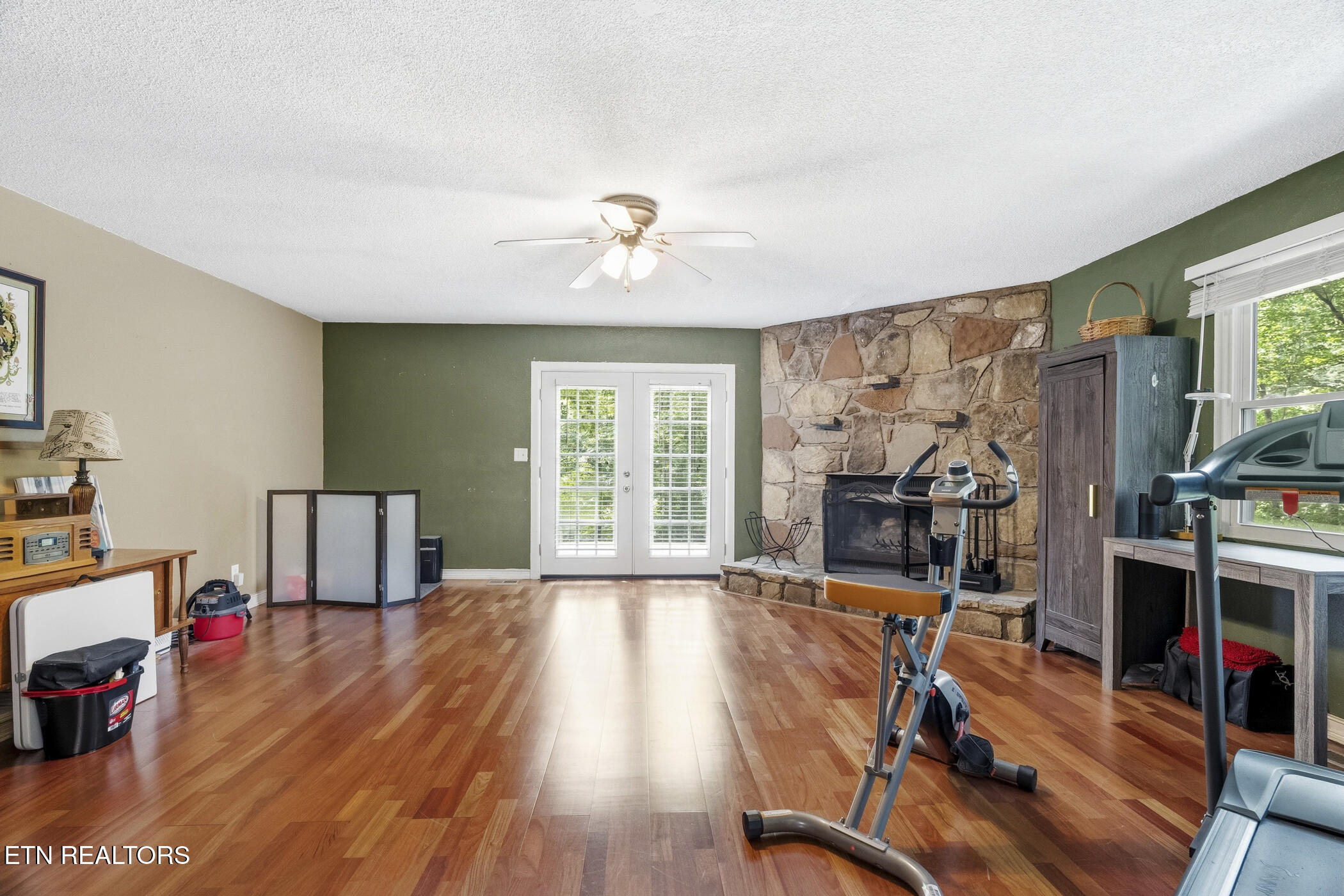 1007 S Ridge Place Sevierville TN 37876