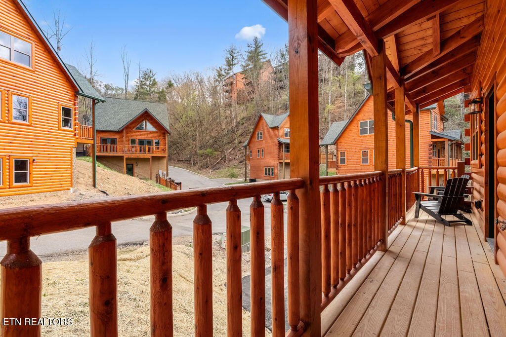 2104 Valley Creek Way Pigeon Forge TN 37862