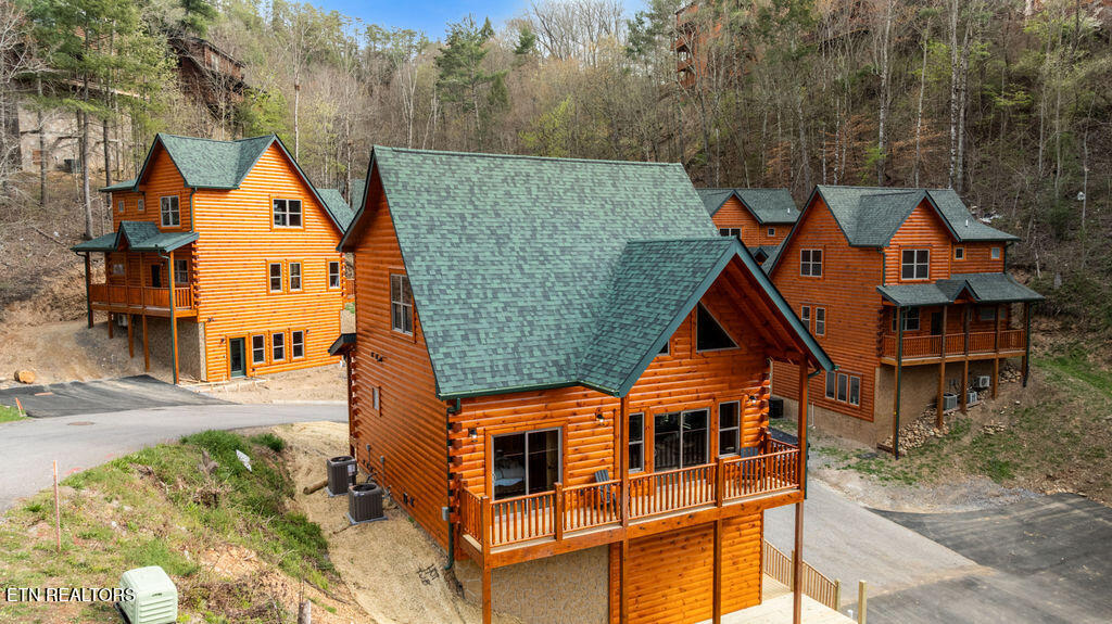 2104 Valley Creek Way Pigeon Forge TN 37862