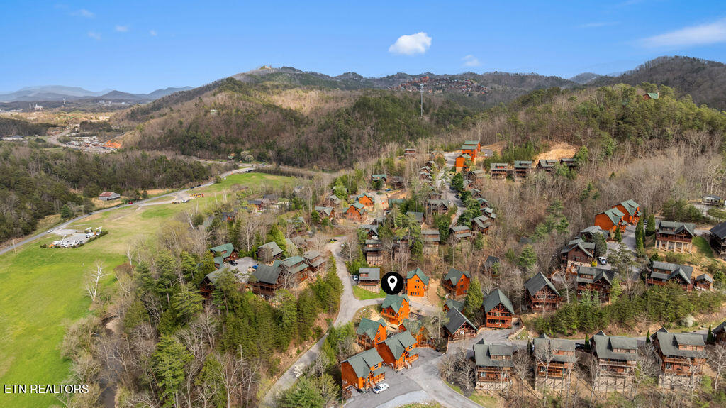 2104 Valley Creek Way Pigeon Forge TN 37862