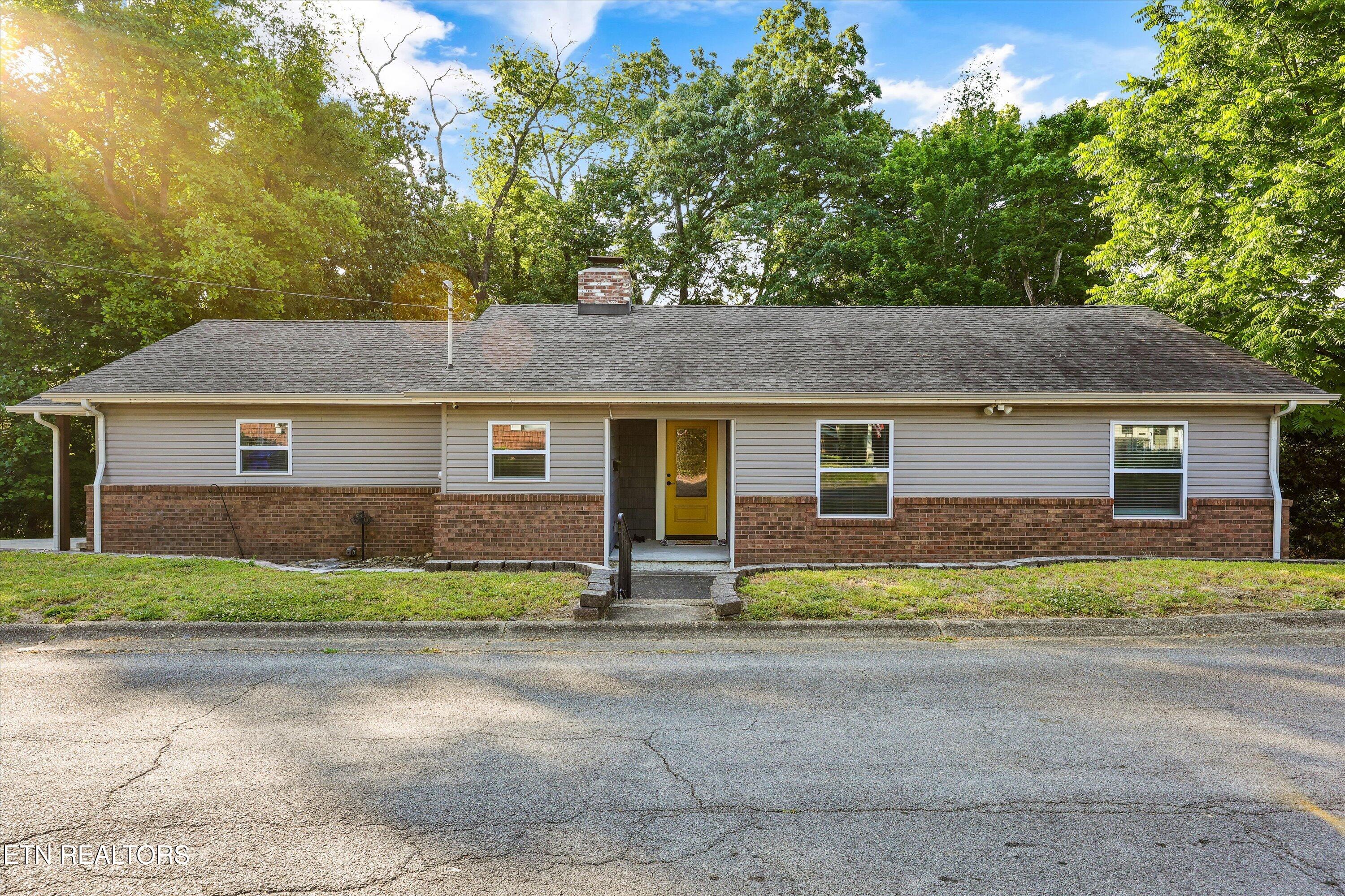 107 W Magnolia Lane Oak Ridge TN 37830