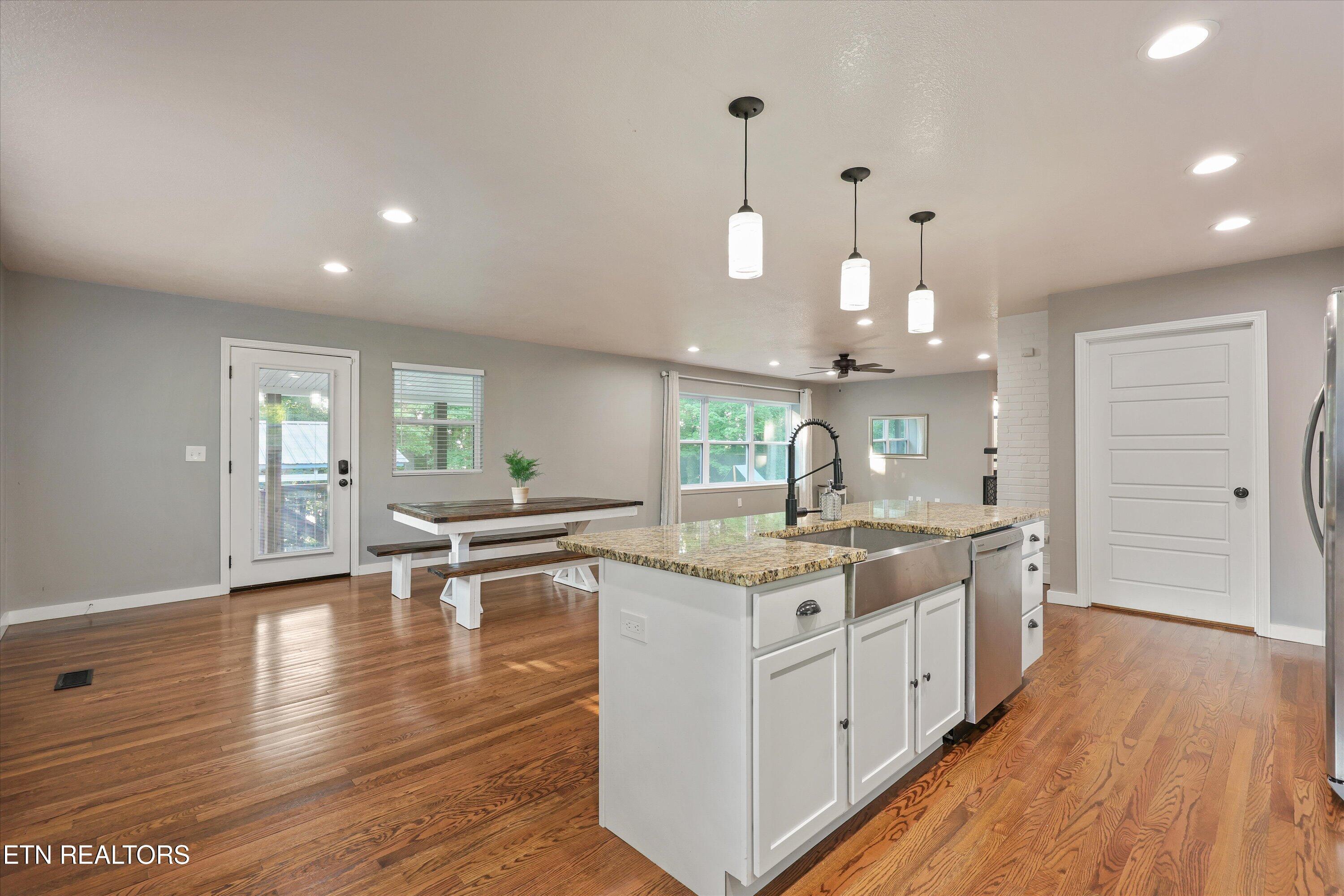 107 W Magnolia Lane Oak Ridge TN 37830