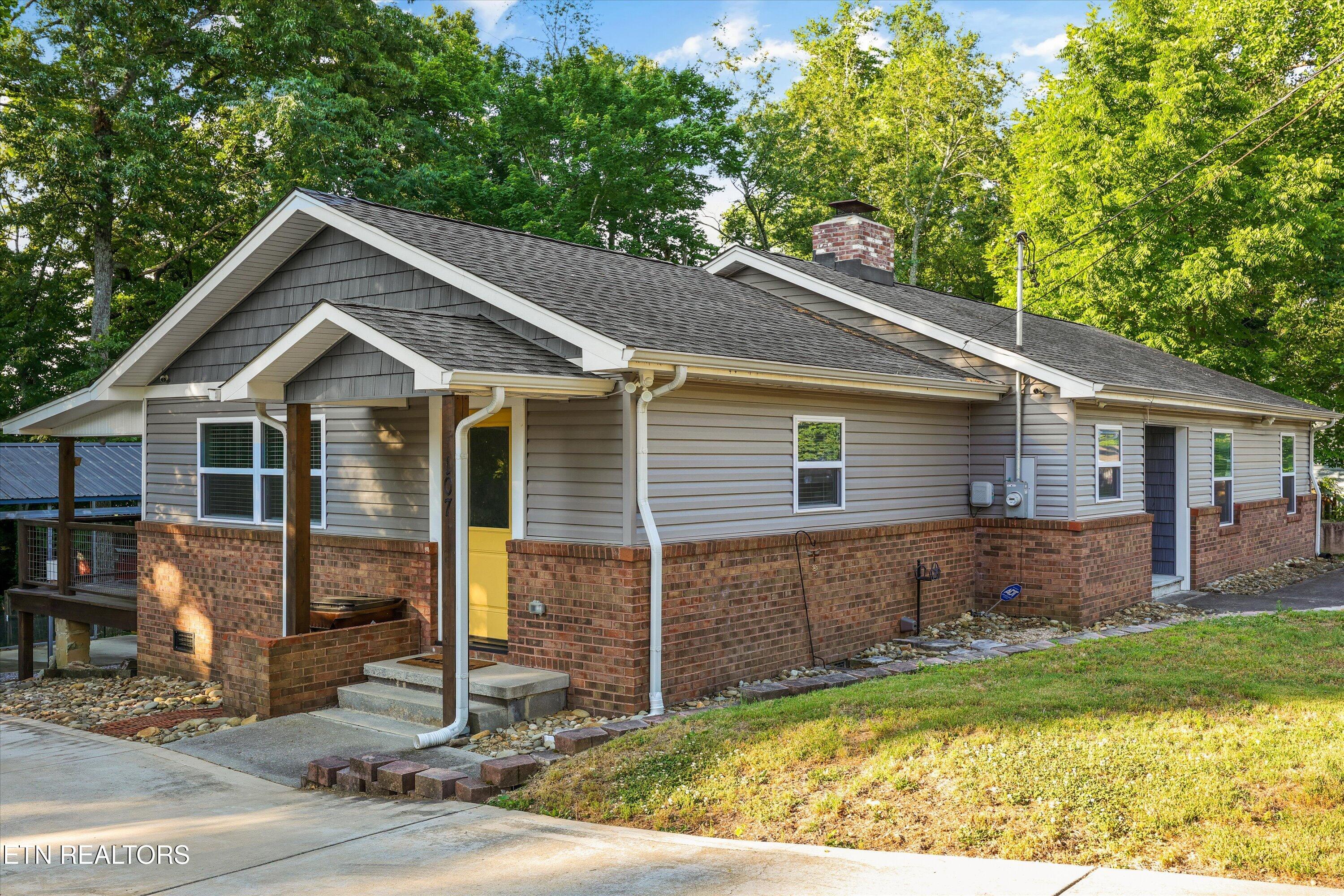 107 W Magnolia Lane Oak Ridge TN 37830