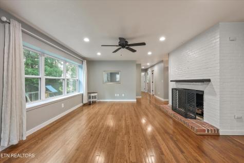 107 W Magnolia Lane Oak Ridge TN 37830
