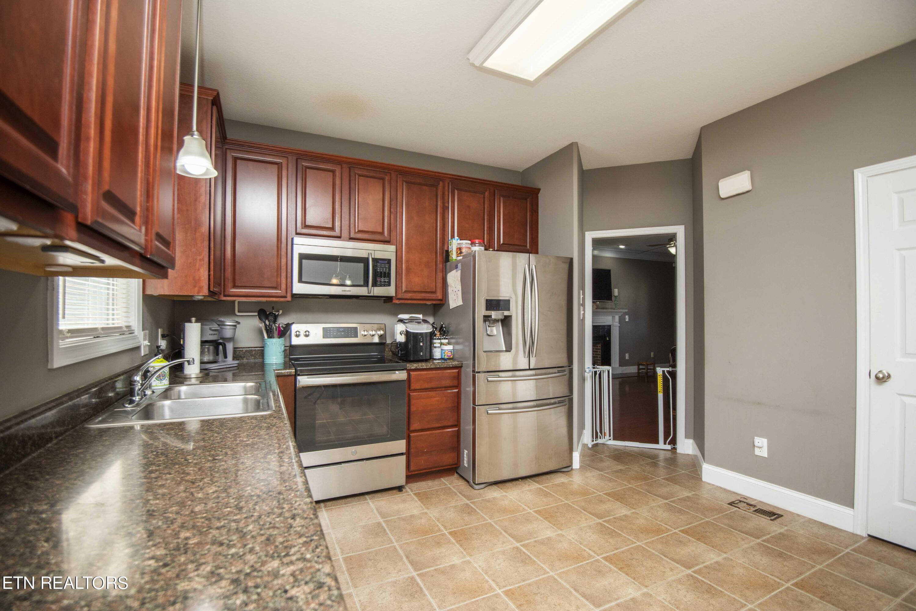 3316 Grassy Pointe Lane Knoxville TN 37931