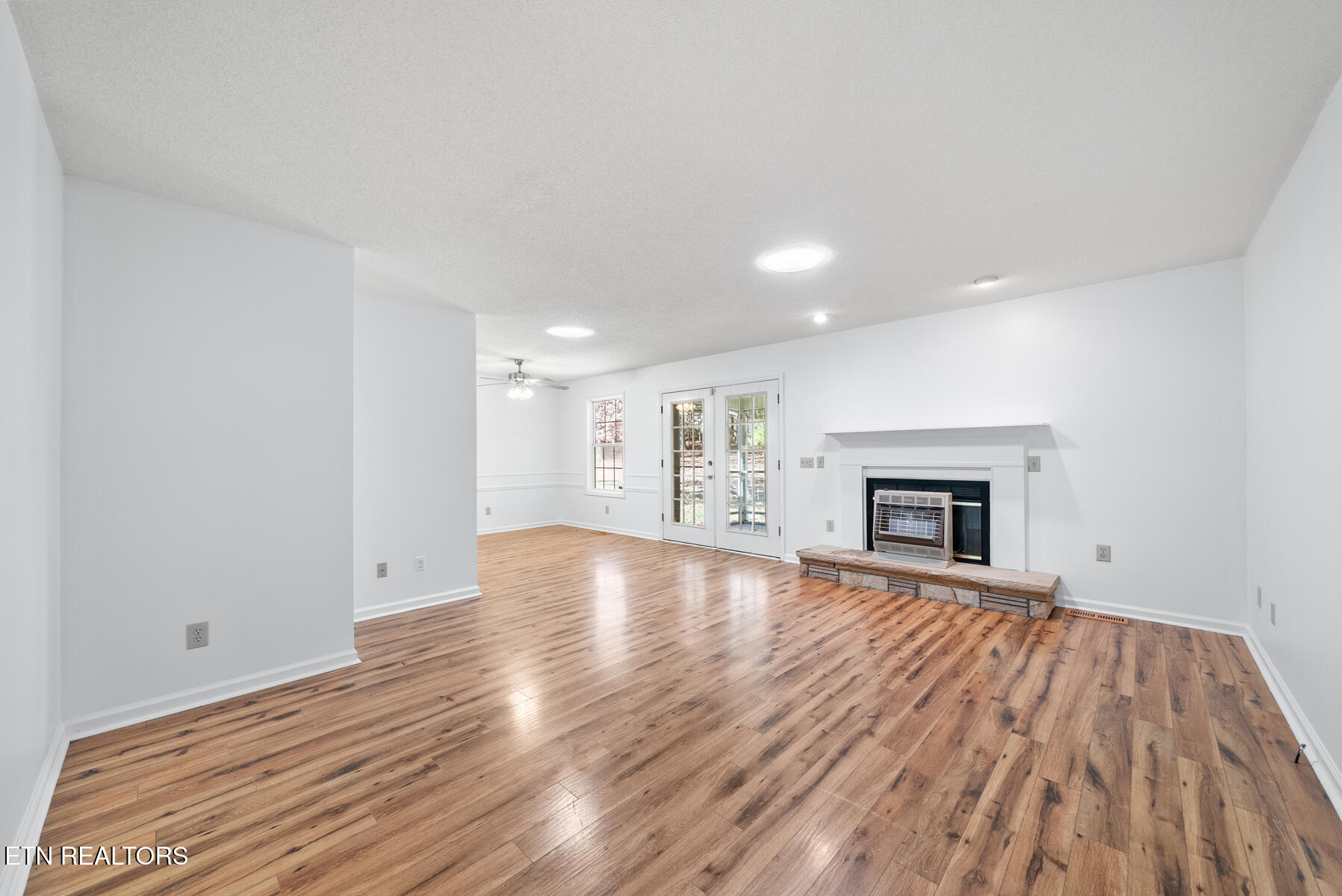 165 Tulip Drive Crossville TN 38555