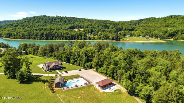 301 Mountain Way Sharps Chapel TN 37866