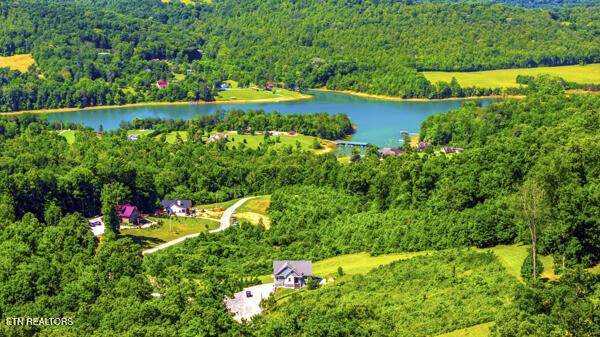 301 Mountain Way Sharps Chapel TN 37866