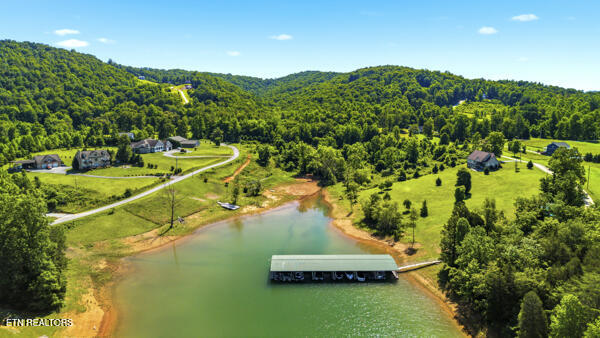 301 Mountain Way Sharps Chapel TN 37866